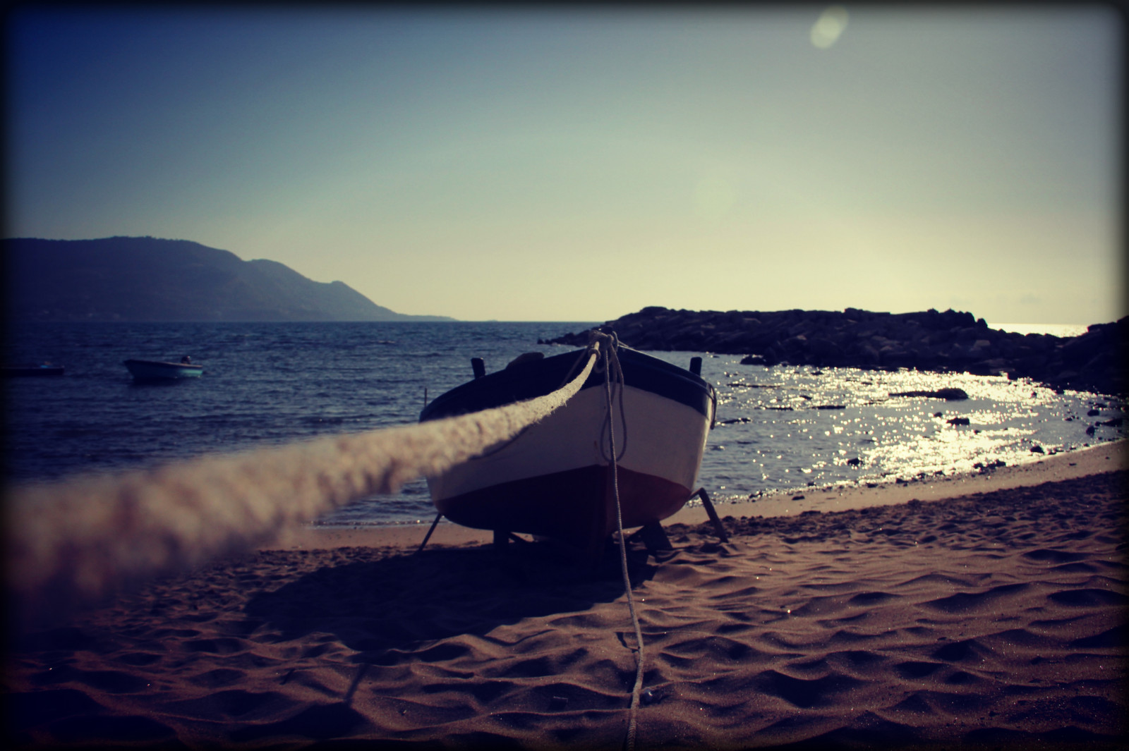 slunečnímu záření, loď, loď, západ slunce, moře, záliv, voda, pobřeží, odraz, nebe, vozidlo, pláž, svítání, večer, ráno, pobřeží, slunce, měsíční svit, horizont, soumrak, barca, 2014, světlo, mrak, flickr, sklizeň, svítání, prozkoumat, oceán, prozkoumal, vlna, tma, canoneos60d, Kampánie, Baia, flickrclickx, hairygitselite, fluidr, Cilento, santamariadicastellabate, flickrnova, fluidrexplored, flickrexsplored