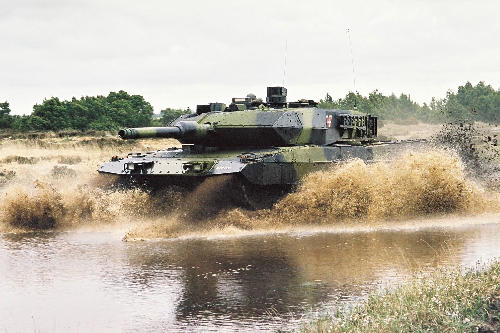 Baggrunde køretøj, krig, våben, tank, militær, Leopard 2, kampvogn, off road 1600x1067