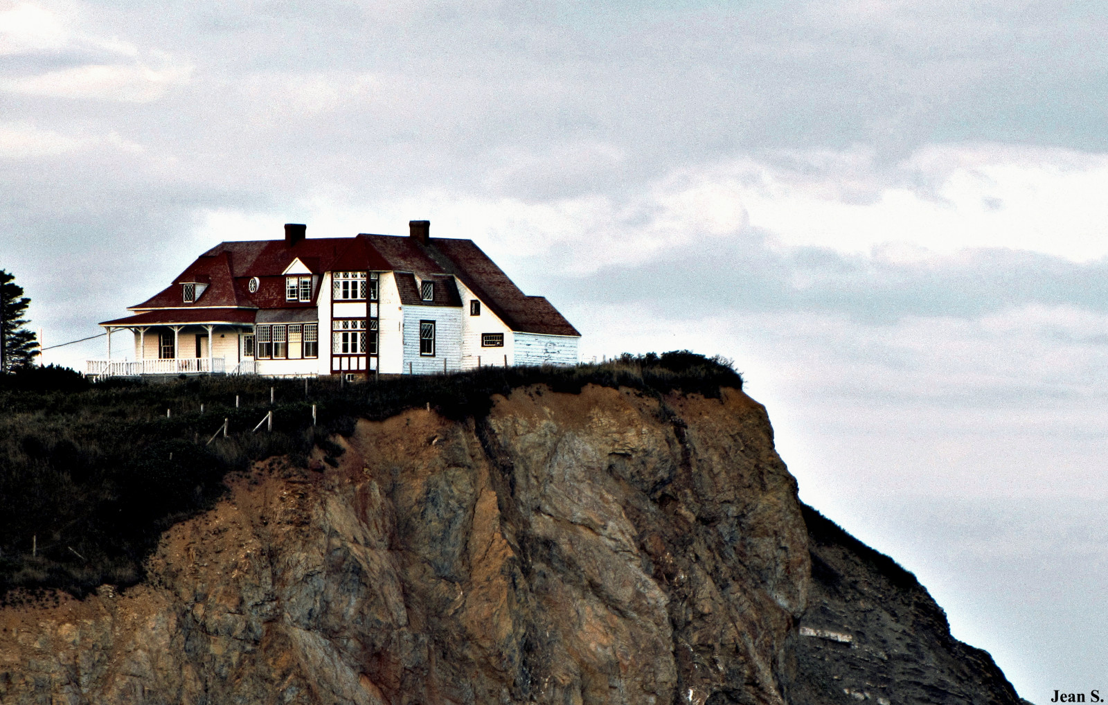 Sfondi blu, rosso, estate, cielo, scogliera, bianca, casa, roccia