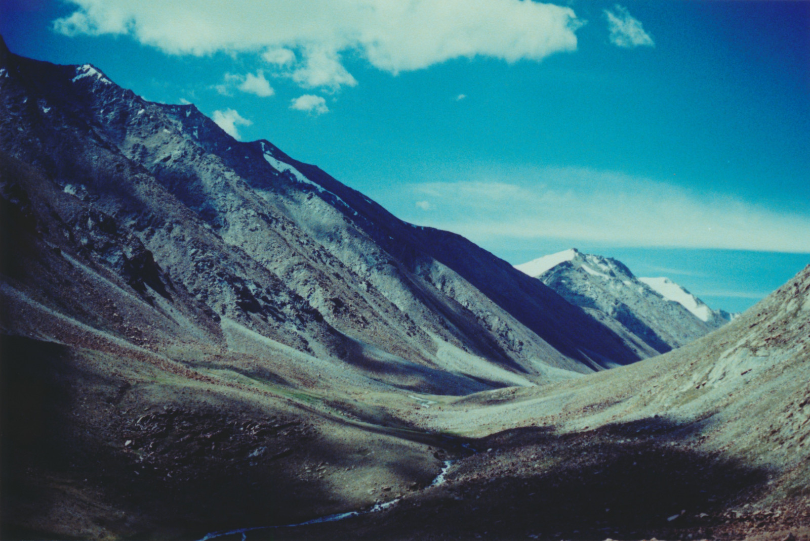 krajina, hory, kopec, Příroda, nebe, Indie, Kánon, atmosféra, národní park, letní, údolí, horský průsmyk, 35MM, mount scenérie, vrcholek, plošina, Ladak, hřbet, mrak, cestovat, hora, prozkoumat, masiv, analogový, fuji, dobrodružství, xPRO, vysočina, počítač tapeta, horských reliéf, pohoří, ledová landform, klesl, cirkus, crossprocessed, nadmořská výška, slidefilm, FTB