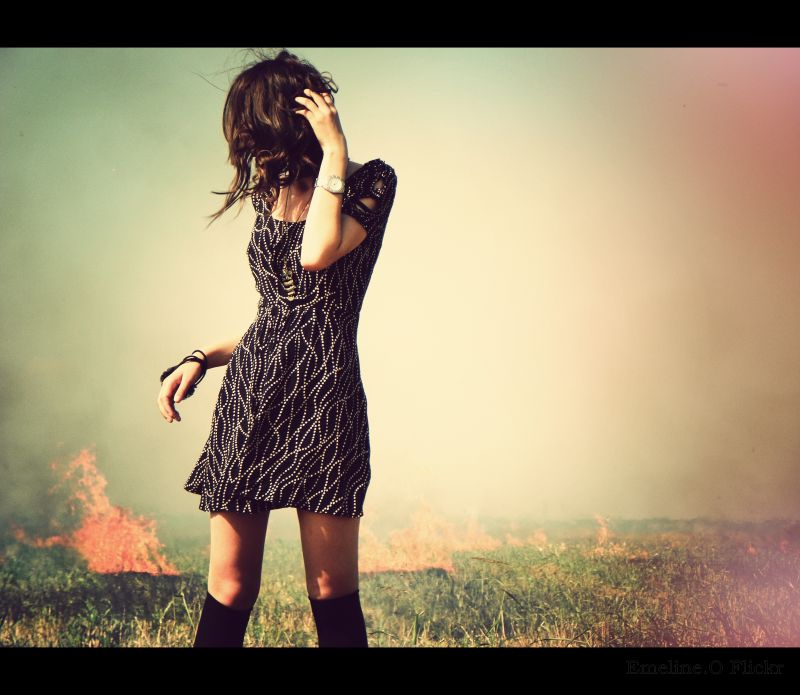 หญิงสาว,ไฟ