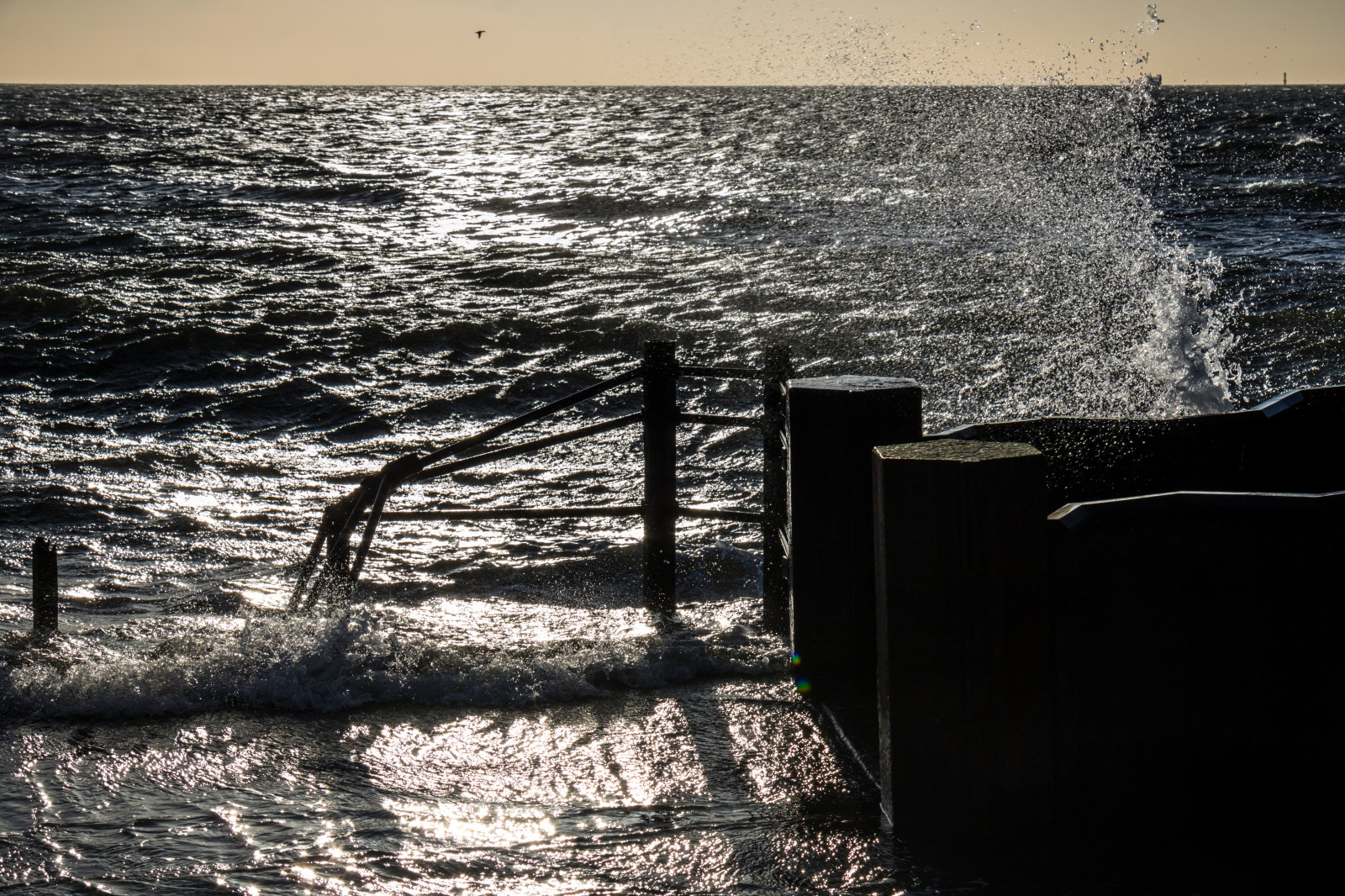 slunečnímu záření, bílý, Černá, moře, voda, odraz, stín, stěna, dřevo, modrý, textura, větrný, UMĚNÍ, světlo, barva, vlna, hav, tvar, smygehuk, bl st, stormigt, vind, tma