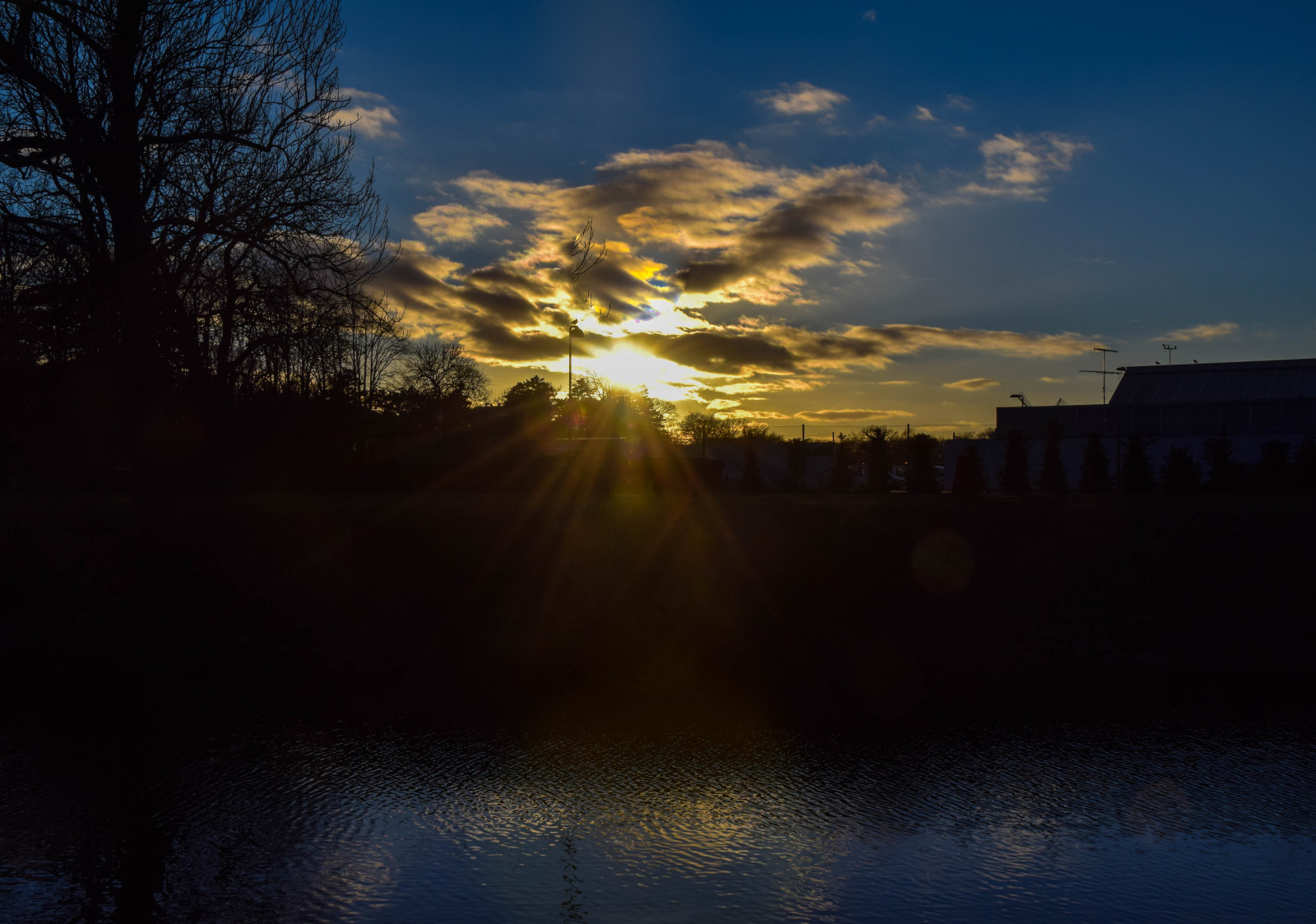 slunečnímu záření, západ slunce, noc, Příroda, odraz, nebe, park, svítání, večer, ráno, slunce, horizont, atmosféra, Švédsko, soumrak, Sverige, světlo, mrak, svítání, venkovní, cityview, sk nel n, se, Kungsparken, solnedg ng, euorpe, Malmo, tma, atmosférický jev, odlesk