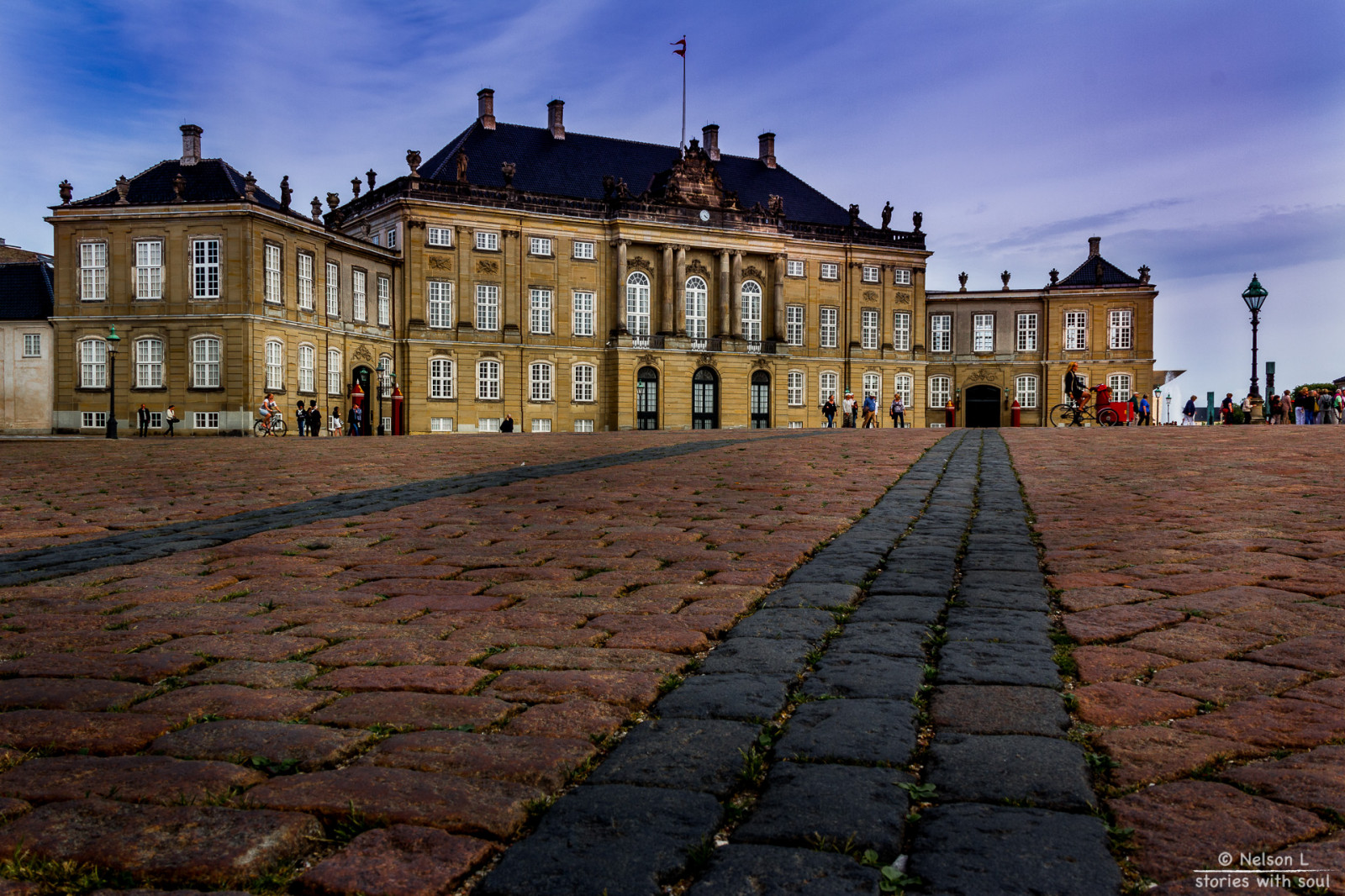 street, camera, cloud, house, tree, castle, Portugal, window, souls, saint, statue, Canon, Copenhagen, river, lens, Denmark, photography, interesting, flickr, moments, fotografie, riverside, wind, flag, creative, ferias, Prince, nelson, scene, palace, snap, best, Queen, explore, most, moment, slot, solitary, dinamarca, decisive, bilding, 2014, amalienborg, lourenco, 600d, imponent