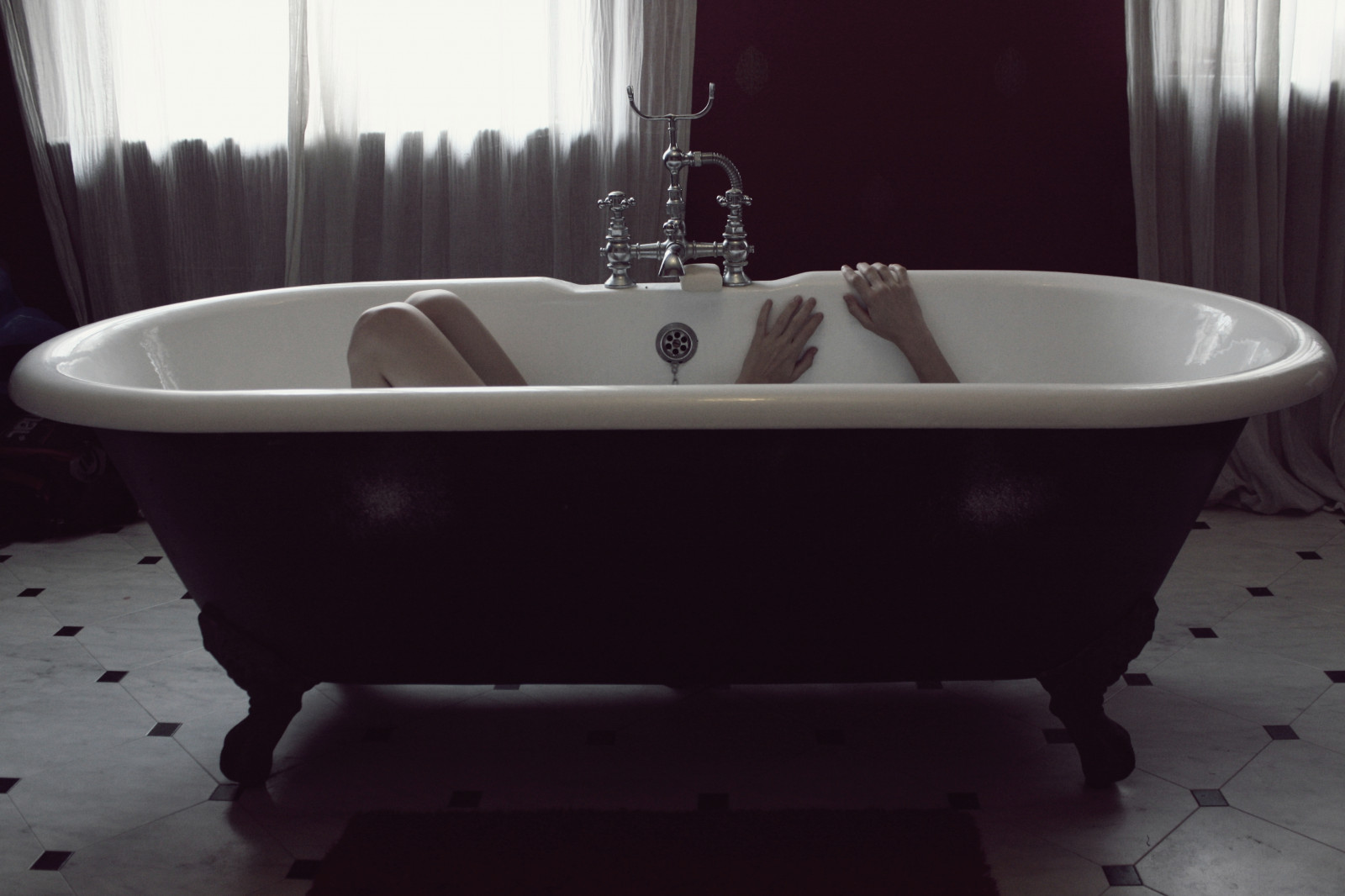 voda, dívka, koupelna, koupel, vana, 365, topit se, utopit