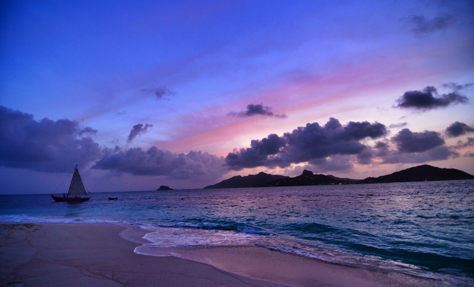 luce del sole, barca, tramonto, mare, baia, acqua, puntellare, sabbia, rosso, cielo, nuvole, spiaggia, Alba, calma, sera, mattina, costa, lampada, Sole, orizzonte, atmosfera, isola, Nikon, mantellina, vacanza, crepuscolo, rosa, caraibico, vacanza, pallavolo, nube, bellissimo, NIKKOR, alba, palma, oceano, D7000, onda, marea, st, tropici, Paradiso, vela, D800, Vr2, vincent, 18200, sfondo del computer, ultimi bagliori, corpo d'acqua, vento onda, fenomeno, promontorio, granuli, Grenadine, Malcolmlang, coastal and oceanic landforms