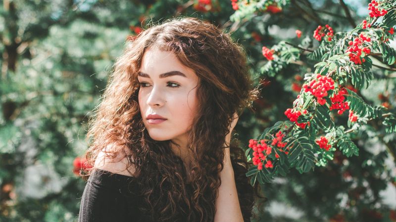 model, portrét, ženy, tvář, tmavé vlasy, vlnité vlasy model, portrét, ženy, tvář, tmavé vlasy, vlnité vlasy