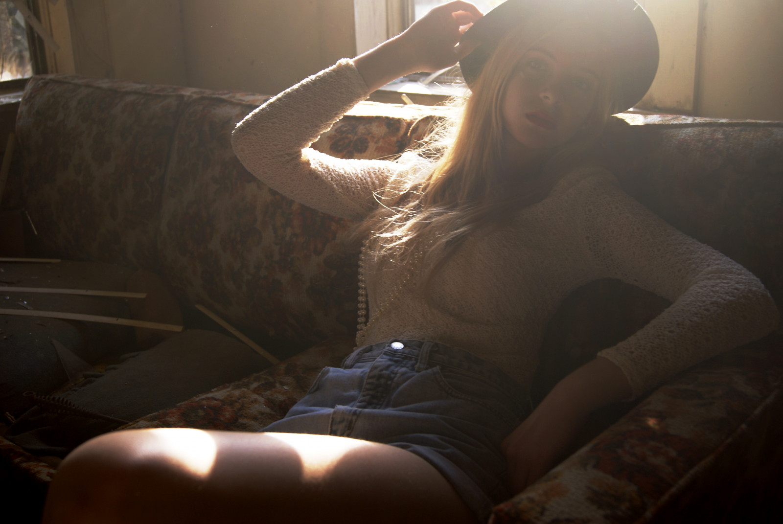 valaistus, kukat, sininen, talvi-, valo, auringonlasku, punainen, villi, kesä, Aurinko, valkoinen, musta, kukka, pudota, pölyinen, hylätty, rakkaus, lana, rikki, lasi-, kukka-, hattu, muoti, Amerikka, valokuvaus, kaupunki, kevät, korkea, malli-, katse, lämmin, valokuvaaja, photoshoot, tuuli, pitsi, Urban Outfitters, pieni, aave, unelma, Kerma, muoti, puuvilla, galaksi, palanut, unohdettu, vihata, Taylor, vaalea, sulkija, intohimo, 70s, murhata, denimi, haalistua, nopea, shortsit, punainen huulipuna, pöly, antropologia, Lumottu, Vaeltaa, teini-ikäinen, PacSun, waisted, Boniver, skinnylove, lumineers