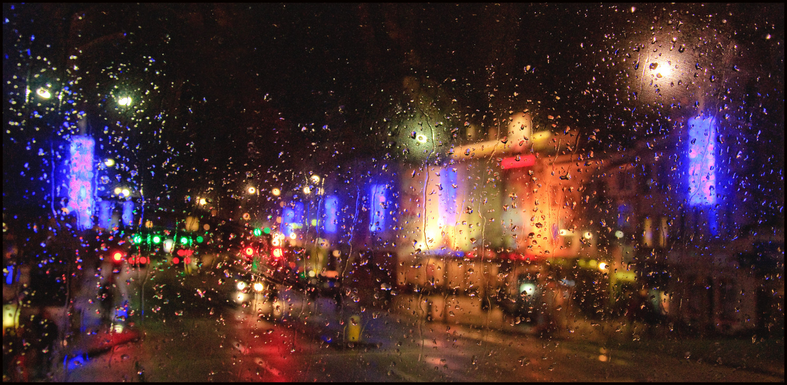 noc, déšť, Vánoční osvětlení, 2013, Bristol, prosinec, nikond90, vánoční dekorace, photographybyjeremyfennell, thehippodrome, staugustinesparade, phototakenthroughawindow, takenfromthetopofabus, christmasilluminations