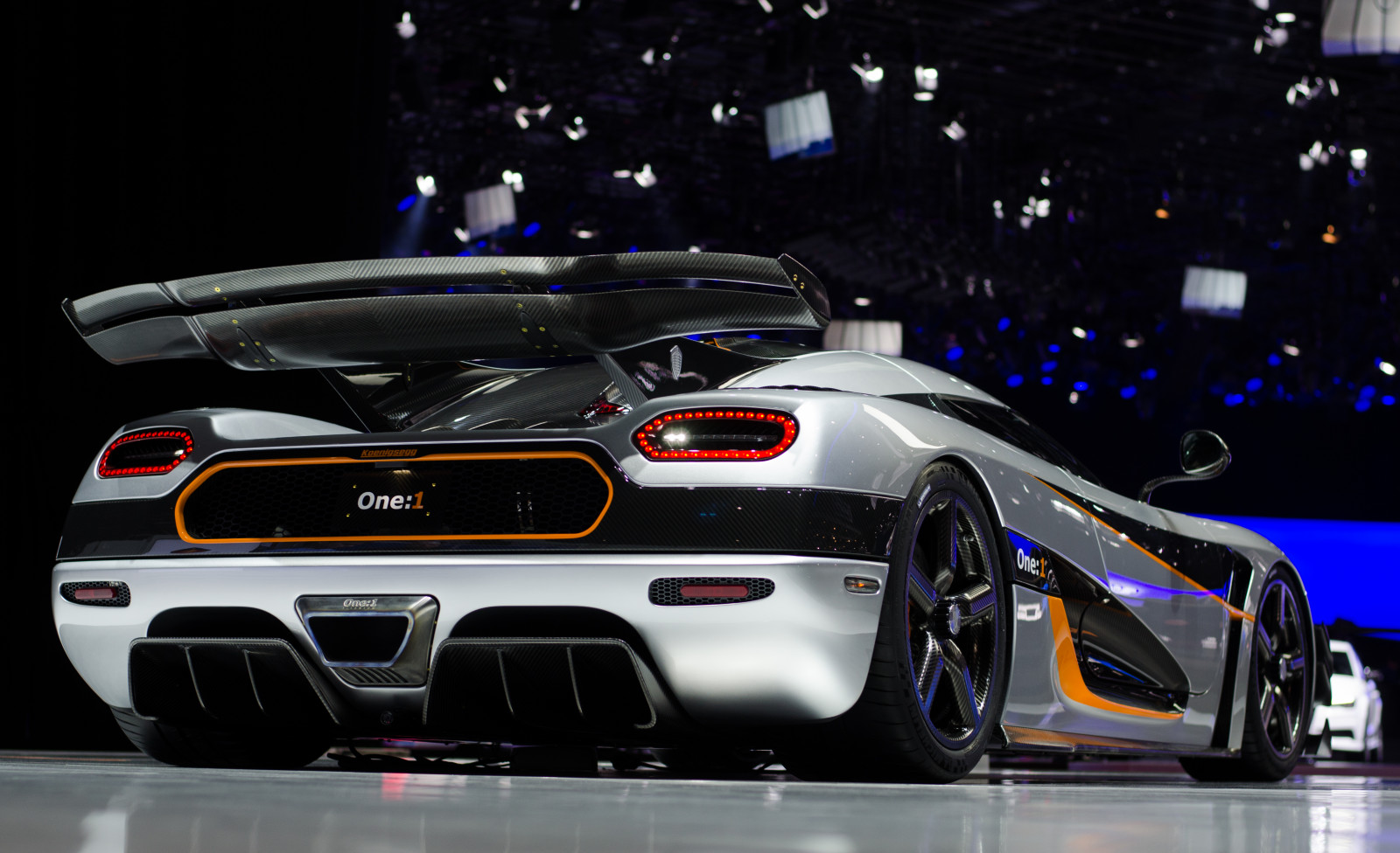 auto, veicolo, auto sportiva, Koenigsegg, 2015, Aston Martin DBS, Koenigsegg CCX, macchina di spettacolo, Koenigsegg CCR, netcarshow, netcar, immagini di auto, auto foto, Agera One 1, supercar, veicoli terrestri, design automobilistico, auto da corsa, marca di automobile, veicolo di lusso, mostra di auto