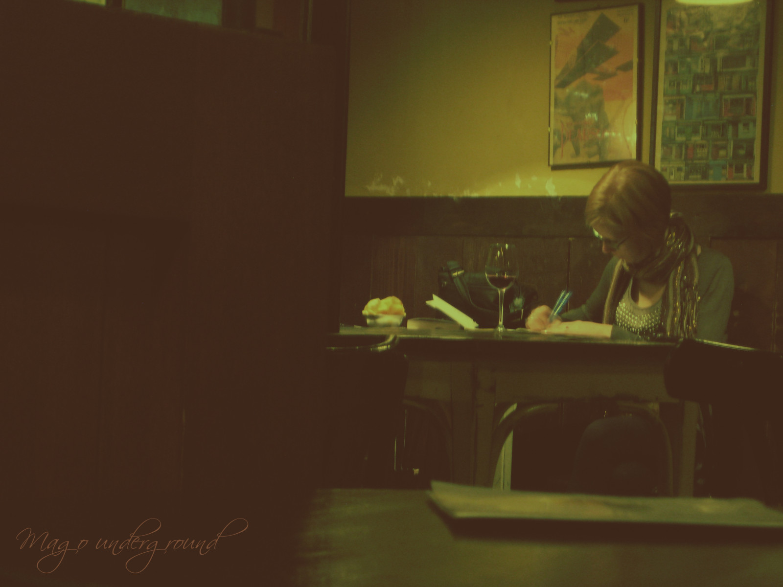 bar, podzemí, rezervovat, hospoda, libro, Mago, ragazza, Lettrice, Punkstreetstyle