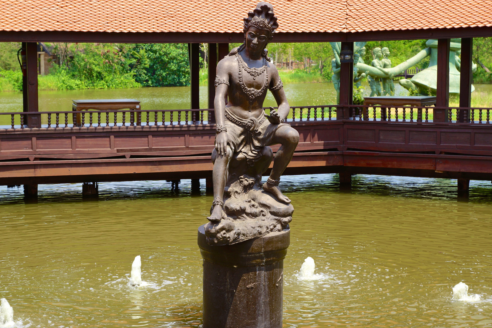 park, město, výlet, dovolená, sochařství, rostliny, jezero, dějiny, Cestovní ruch, Příroda, Thajsko, chrám, starověký, vzdělání, svatyně, Asie, Bangkok, moderní, Buddha, buddhistické, kultura, palác, turista, historický, replika, Thai, chrámy, obnovena, téma, destinace, uchovaný, jihovýchodní, tématickém, paláce, provincie, trůn, kulturní, Samut, Muang, boran, muangboran, pradávné město, Mueang, samutprakhan, prakhan, mueangboran