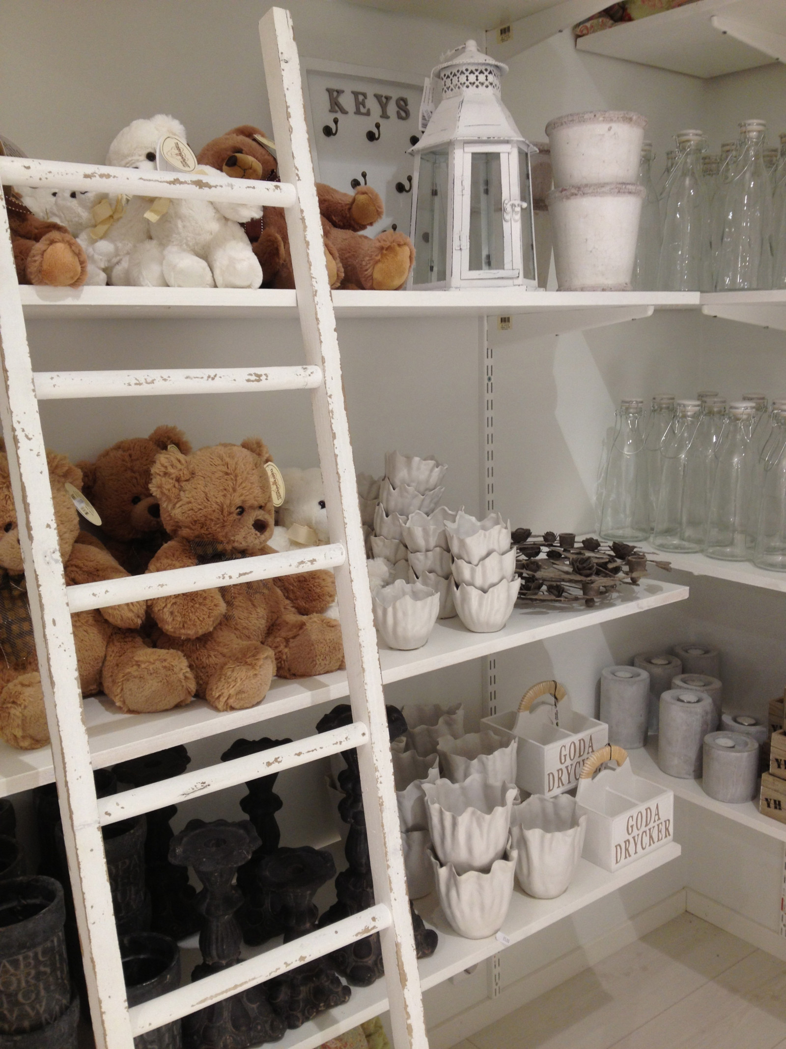 Wallpaper room, shelf, interior design, stuff, furniture, product 2448x3264 479529 HD