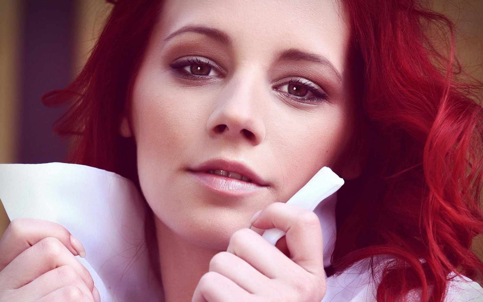 Yüz, Kızıl saçlı, Model, portre, gözlük, kırmızı, Fotoğraf, saç, ağız, burun, pembe, duygu, Kişi, Cilt, Ariel Piper Fawn, Kafa, renk, kız, güzellik, gülümseme, göz, Kadın, el, Bayan, dudak, sarışın, tatlılık, Portre fotoğrafı, fotoğraf çekimi, kahverengi saç, Insan saçı rengi, Kızıl saç, yüz ifadesi, insan vücudu, organ, kapatmak