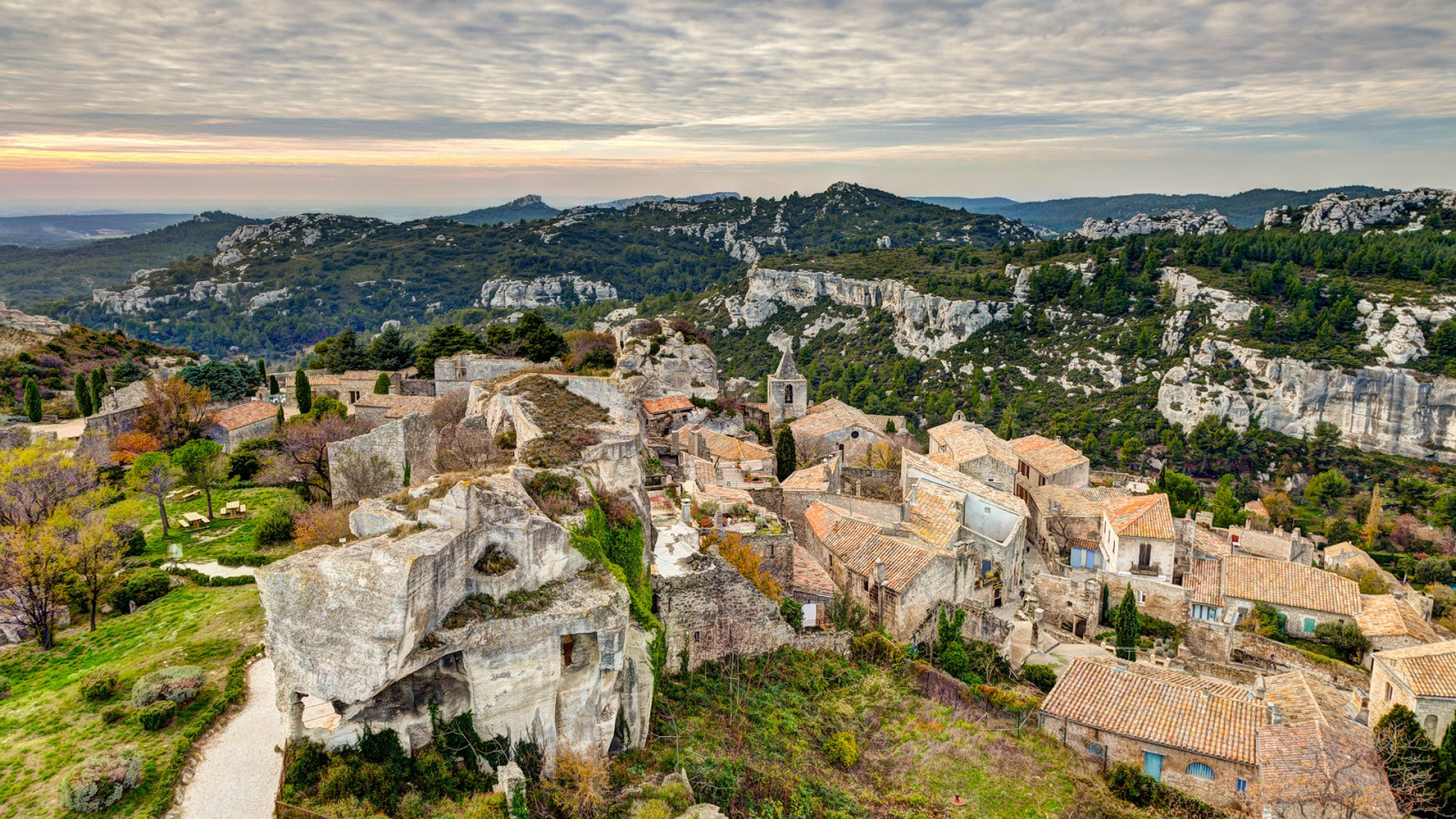 landskab, Turisme, landsby, by, kloster, ruiner, ferie, ejendom, oldtidshistorie, menneskelig bosættelse, luftfotografering, historiske sted