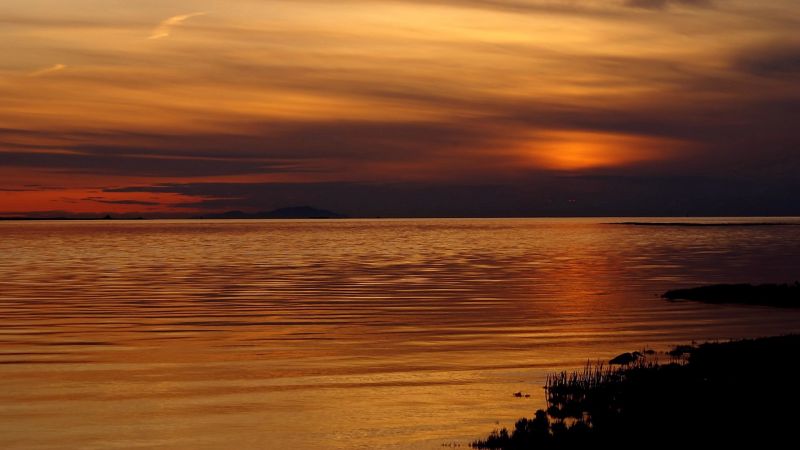 slunečnímu záření, západ slunce, moře, jezero, pobřeží, odraz slunečnímu záření, západ slunce, moře, jezero, pobřeží, odraz