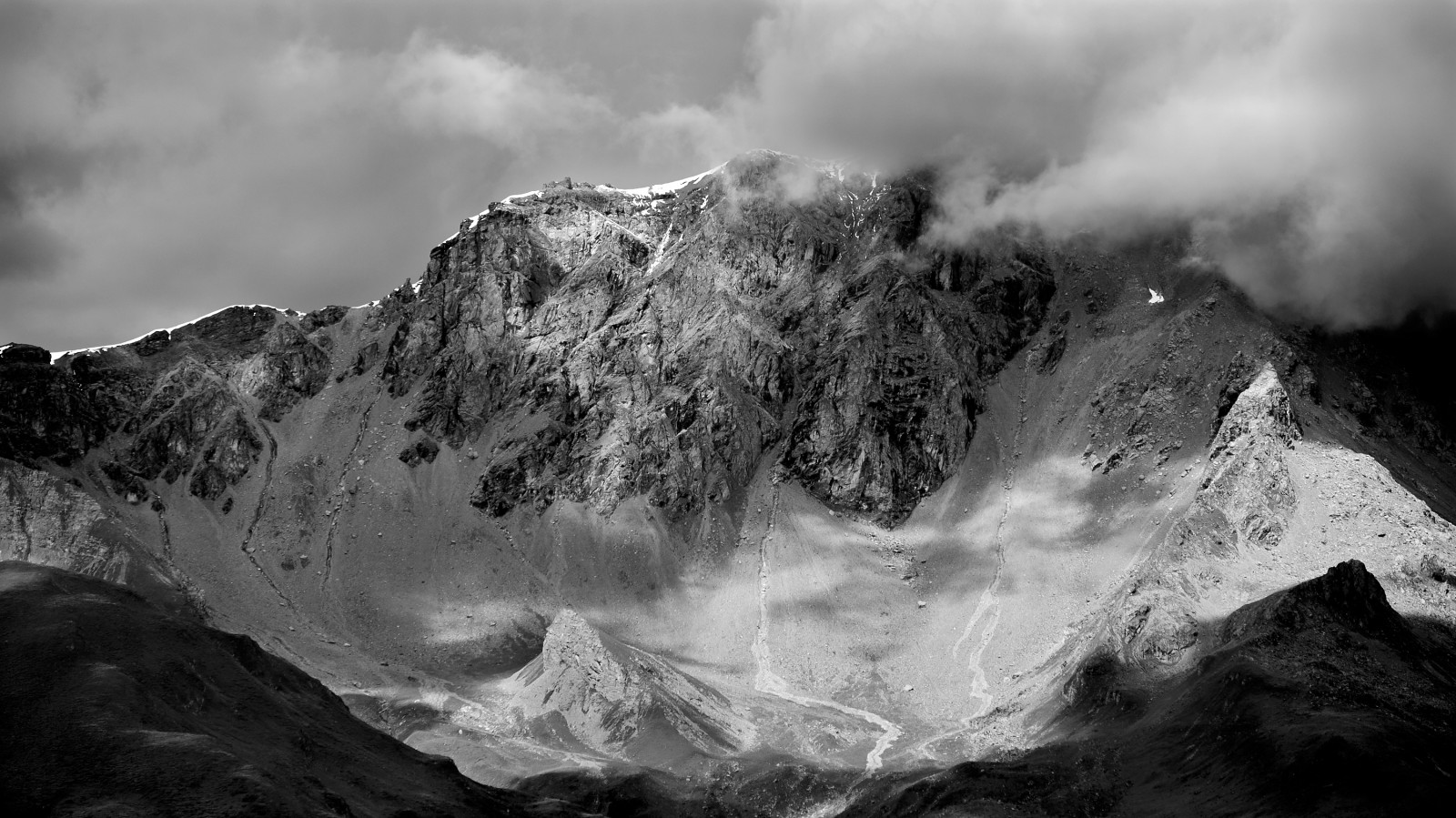 krajina, černobílý, Skála, Příroda, sníh, fotografování, Mono, mrak, Landschaft, hora, počasí, venkovní, tělesné, Černá bílá, vlna, tma, berg, Schwarzweiss, BNW, schwarzweis, eso, nikdo, Fels, atmosférický jev, Černý a bílý, monochromatické fotografování, horských reliéf, landform, geologický fenomén, pohoří, Wolke, xp105160v3