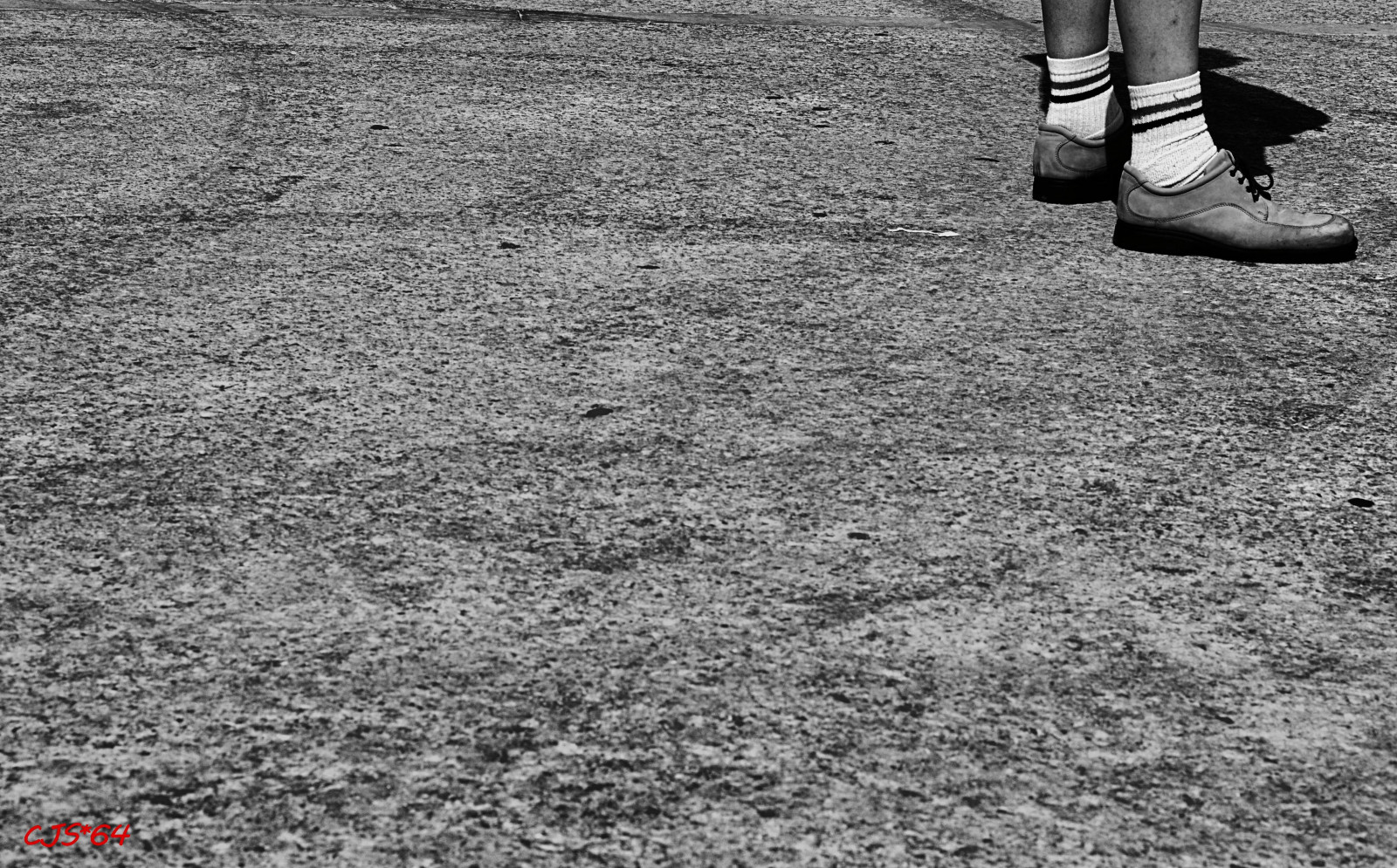 bw, ferie, fødder, sokker, sort hvid, Spanien, Nikon, sko, helligdage, minimal, dslr, menorca, CJS, D3100, nikond3100, craigsunter, cjs64