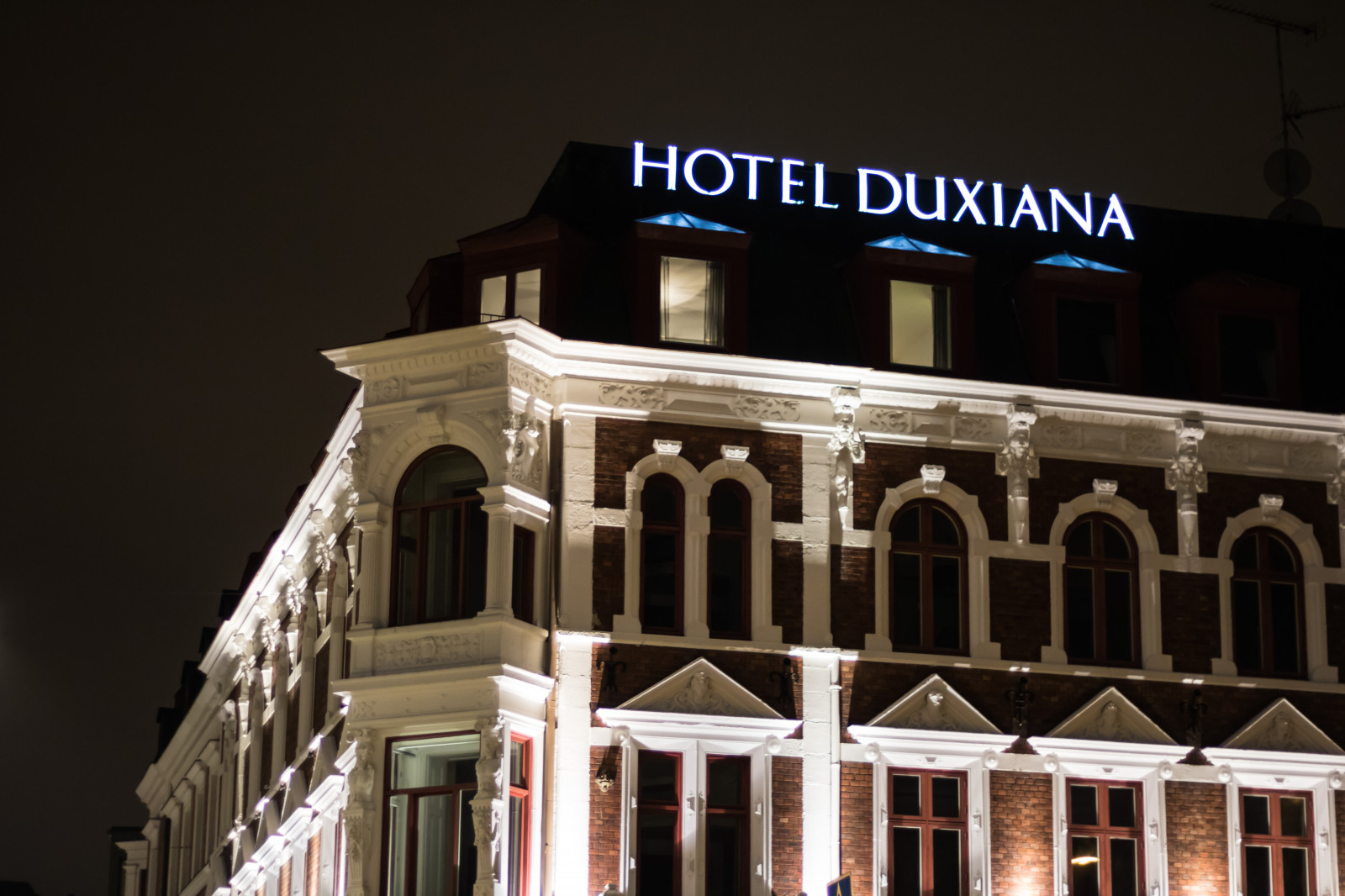 กลางคืน, สถาปัตยกรรม, มัลโม, Gatufoto, nightphotography, natt, exif model canoneos760d, ประเทศธรณีวิทยา, กล้องทำให้ Canon, geocity, กล้องรุ่น canoneos760d, geostate, ตำแหน่งทางภูมิศาสตร์, exif ทำให้ canon, exif focallength 50 มม, exif isospeed 800, เลนส์ Exif EF50mmf18stm, รูรับแสง exif 18, streetphotography, bnattfotografering, ซุ้ม