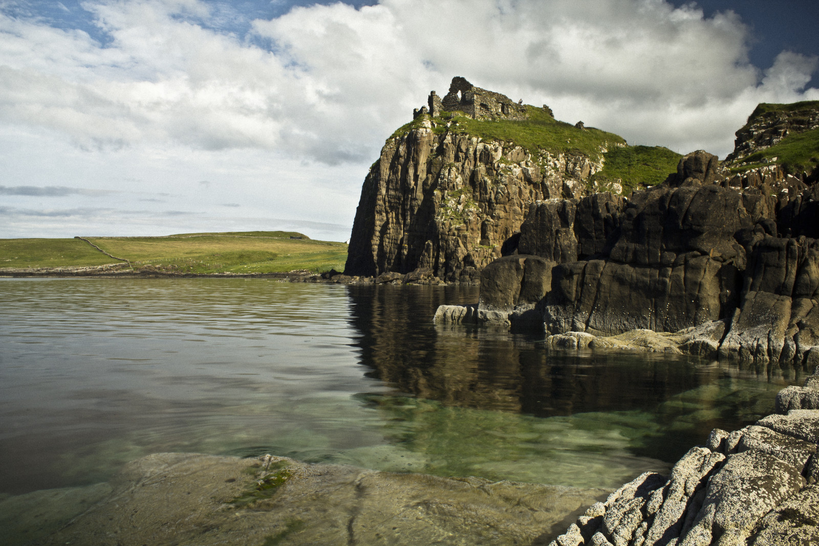 hav, himmel, marinemaleri, farve, afspejling, Skye, slot, vand, skyer, kontrast, gå, landskab, Skotland, klipper, naturlig, ruin, naturallight, skarp, bakker