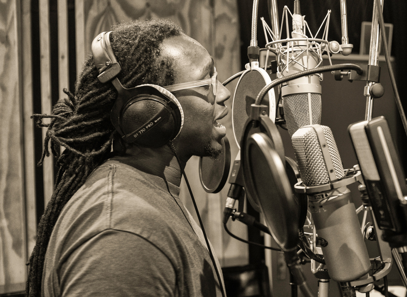 černobílý, sluneční brýle, brýle, hudba, mikrofon, Zvuk, fuji, x100s, Černý a bílý, vision care, brýlí, audio zařízení, Wijnand, wijnandschouten, wwwwijnandschoutencom, human behavior