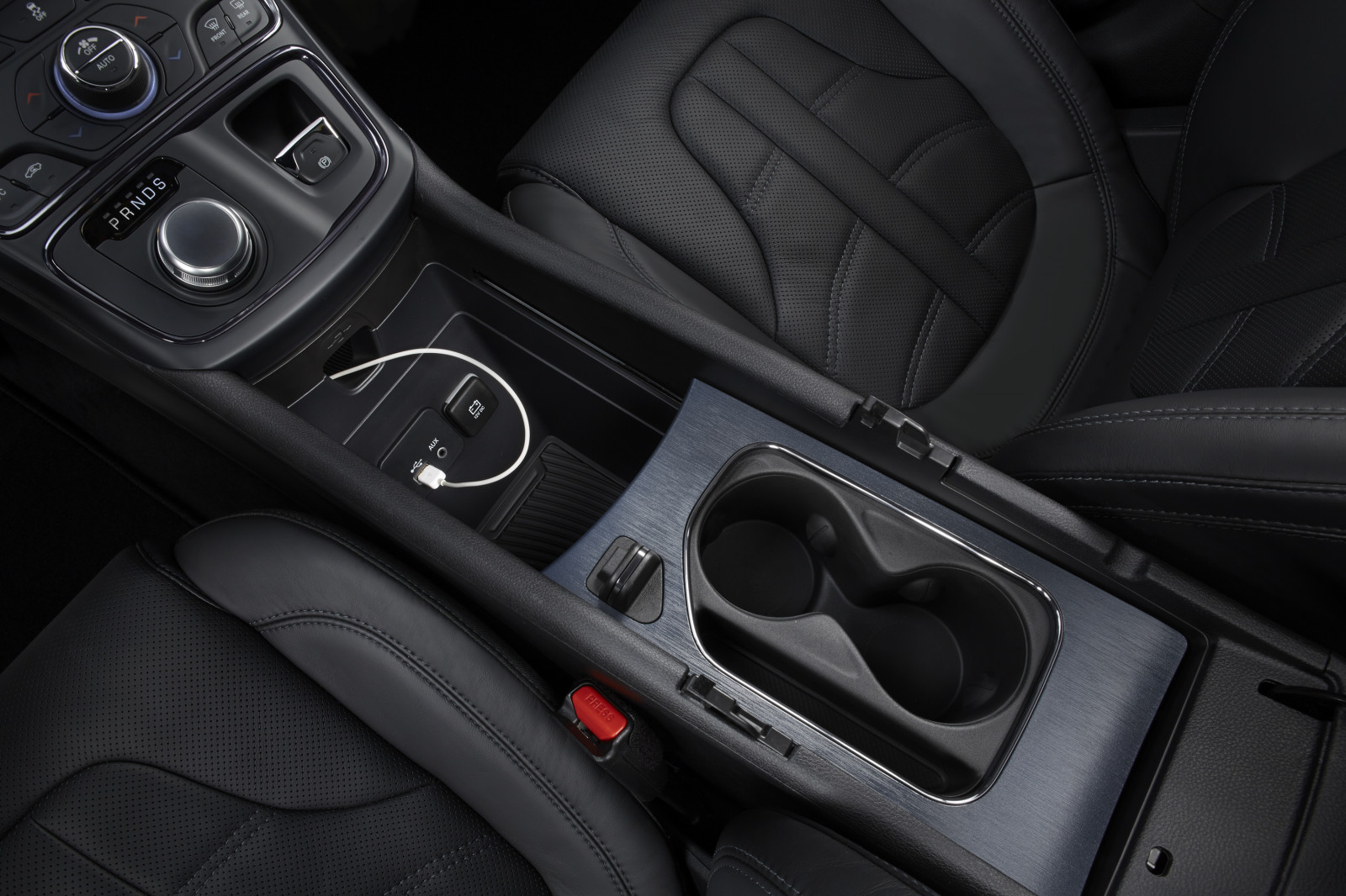 coche, BMW, vehículo, Mercedes Benz, coche deportivo, Chrysler, volante, Sedán, Show de net, Netcar, Imágenes del coche, Foto del coche, 2016, 200 S, rueda, Vehículo terrestre, Diseño automotriz, Exterior del automóvil, Marca de automóvil, Vehículo de lujo, Coche de la familia, Coche ejecutivo, Sedán deportivo, Coche de la ciudad, Vehículo utilitario deportivo