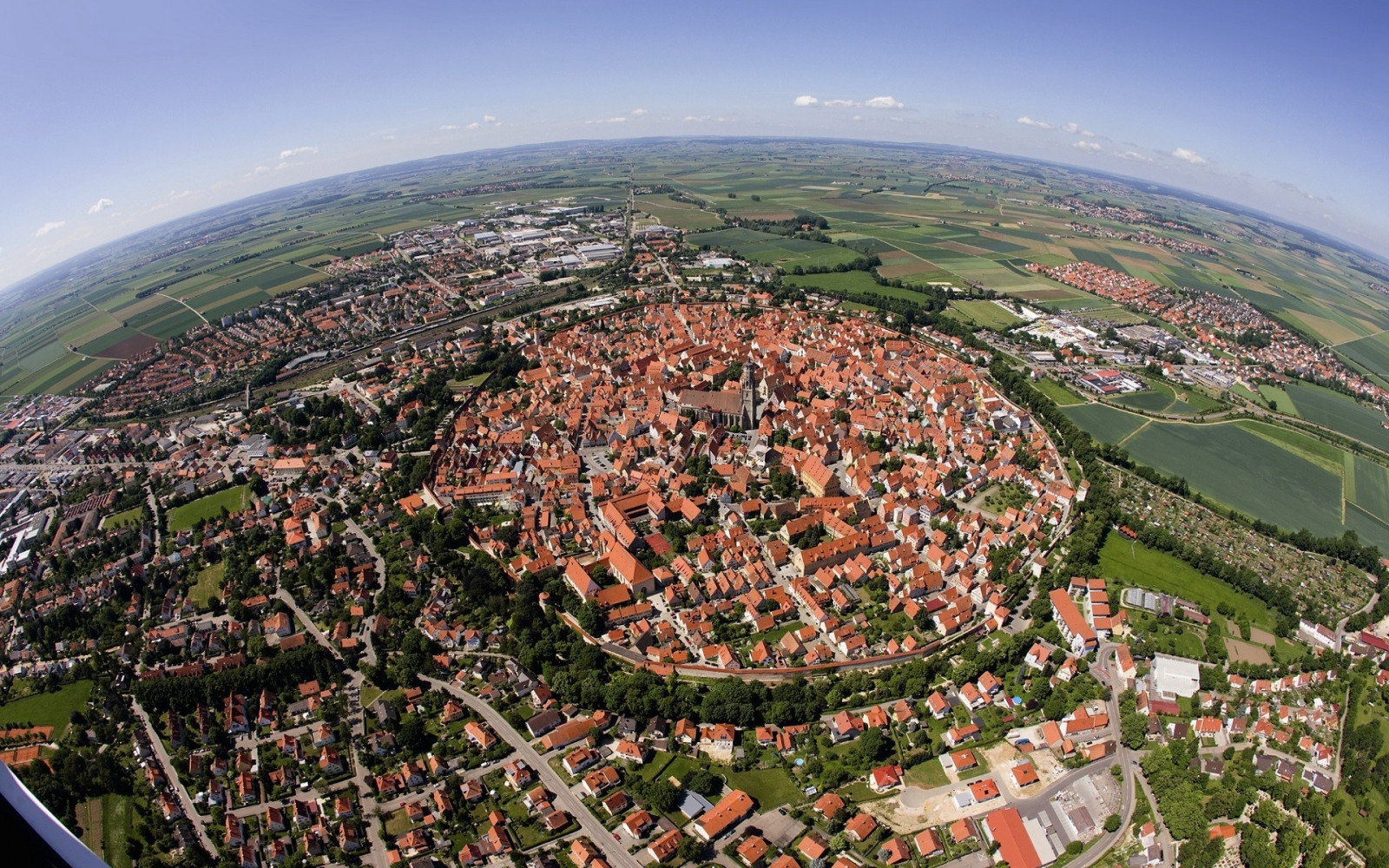 város, városkép, fényképezés, Németország, panoráma, madártávlat, stádium, szerkezet, 1920x1200 px, Madártávlat, atmoszférában föld, lakóövezet, földrajzi jellemző, sporthelyszín, légi fényképezés, Nordlingen