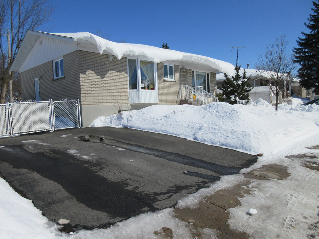 chumelenice, neige, sníh, temp tedes1415mars2017, netrpělivost, Longueuil, longueuilqc, temp tedeneige, arbre, strom, maison, Dům, chezmoi, můj domov, cloture, plot, Quebec, M