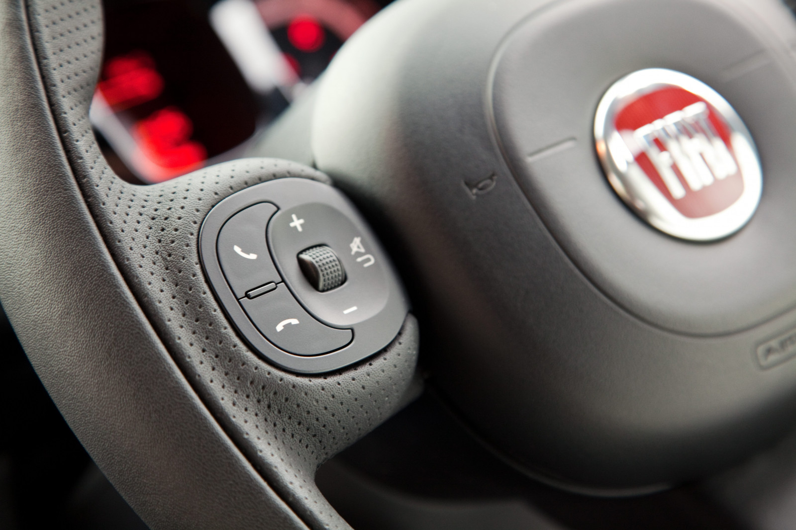 bil, køretøj, rat, fiat 500, FIAT, netcarshow, netcar, bil billeder, bil foto, 2014, Panda britiske version, hjul, jord køretøj, automotive exterior, bil make, luksus køretøj, familie bil, kompakt bil, bybil, sport utility køretøj, subcompact bil, styretøj del