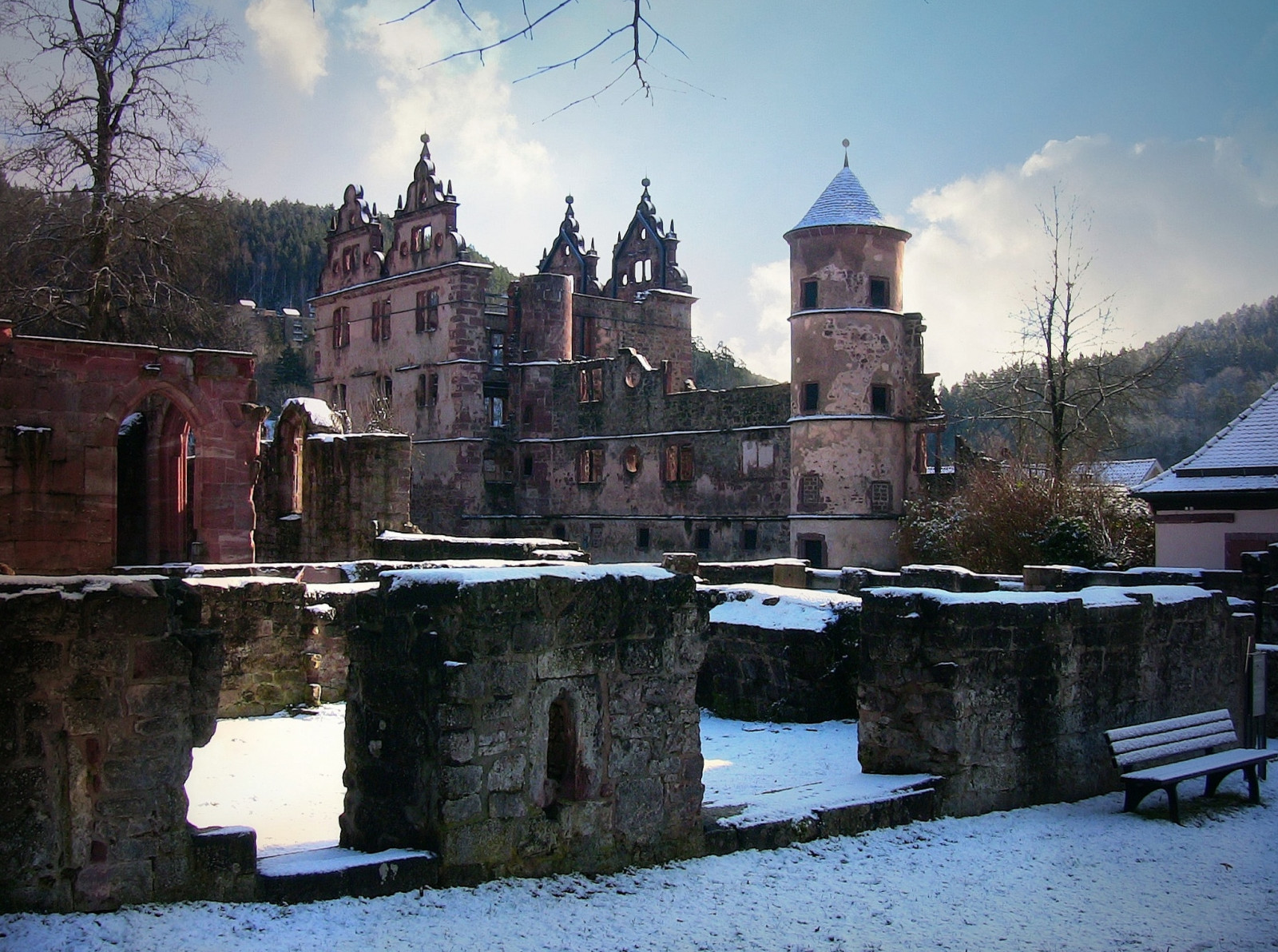 město, architektura, budova, zřícenina, nebe, sníh, zima, Dům, vesnice, hrad, Německo, historický, dějiny, sochařství, město, kostel, klášter, zřícenina, zmrazení, památník, zámek, Historie, venkovský, Opatství, majetek, strom, cestovat, prozkoumat, deutschland, Skulptur, historický, zřícenina, místa, kirche, architektur, haus, přes, plavby, fassade, fasáda, reisen, roba66, catedral, ilu, arquitetura, Geschichte, Iglesias, schloss, platz, h uživatel, Kathedrale, kulturdenkmal, kloster, kreuzgang, bau, Abtei, santuarios, Bádensko-Württembersko, Jagdschloss, středověká architektura, durchgang, Archeologie, Arch. Ologie, Ausgrabungen, Klosterruin, Schlossruine, Hirsau