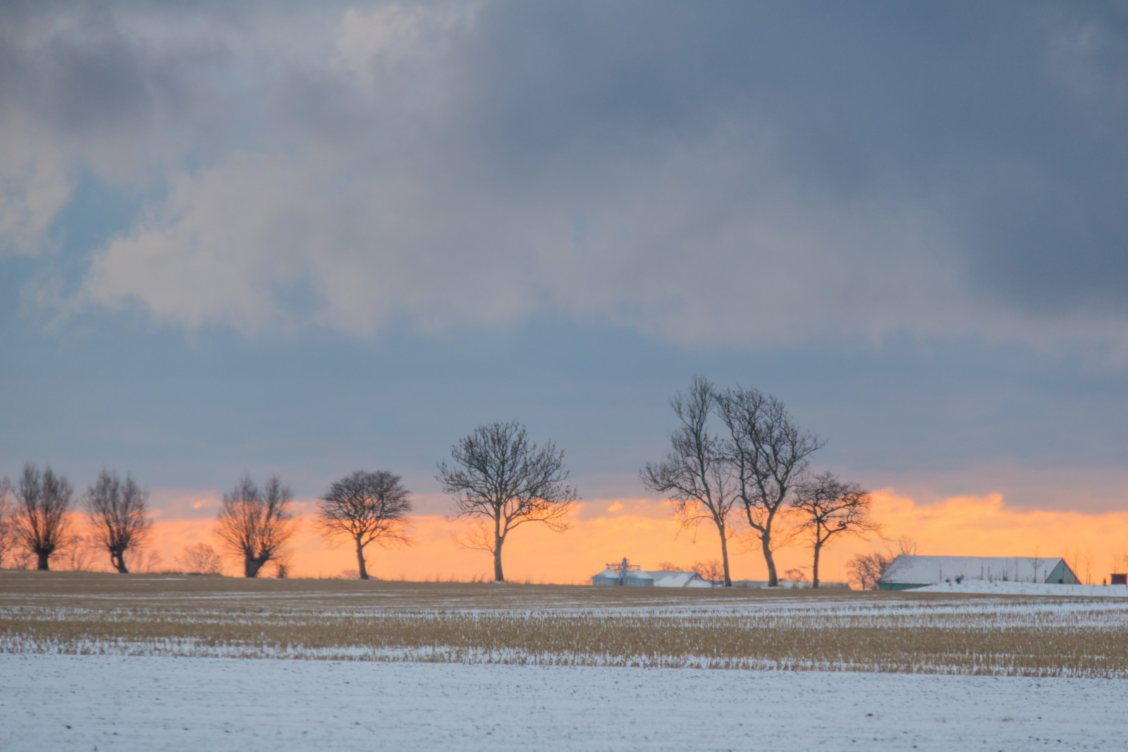 slunečnímu záření, krajina, západ slunce, moře, jezero, pobřeží, písek, odraz, nebe, sníh, zima, svítání, večer, ráno, mráz, horizont, soumrak, mrak, strom, počasí, svítání, sezóna, nebe, sn, Vinter, tr d, venkov, moln, landsbygd, s dersl tt, landskap, exif modelu canoneos760d, geocountry, Kamera aby kánon, geocity, Model fotoaparátu canoneos760d, geostate, geolocation, EXIF čočka efs18200mmf3556is, EXIF otvor 56, exif aby kánon, EXIF isospeed 320, exif focallength 160mm, přírodní prostředí, atmosférický jev