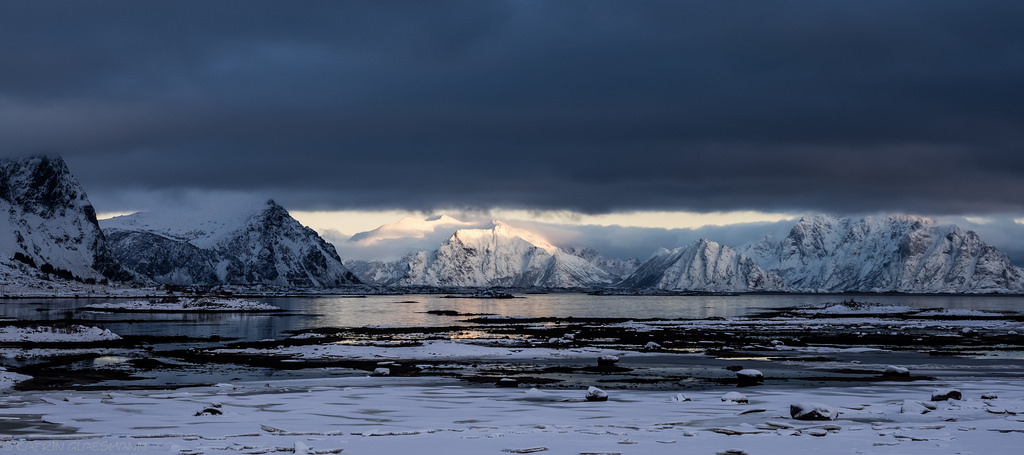 montanhas, mar, lago, reflexão, céu, neve, inverno, Iceberg, gelo, Lofoten, Noruega, tarde, manhã, costa, dom, horizonte, ártico, crepúsculo, Congelando, tundra, 2016, nuvem, montanha, clima, alvorecer, estação, oceano, onda, Noruega, Loch, Fenômeno atmosférico, Onda de vento, Oceano Ártico, Wwwicelandtoursnet, Veste