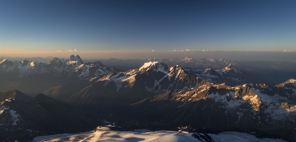 svítání, Amanecer, Summit, D adecima, počasí, tiempo, šplhat, Ascender, Elbrussummit, Cimadelelbrus, Barrelscampu, pastukhovrocks, Elbrus15, Aklimatizace, Aclimataci n, Esperanza, Ilusion, naděje, Elbrus, vrcholek, vrchol, pico, Rusia, hory, Montanas, Garabashicamp, Kabardia balkaria, aklimatizovat, Elbrusglacier, Rusko, Terskol, Mingitau, Estratovolc n, Cordilleracauc sica, Caucaso, Rep blicarusa, Europa, Evropa, Monteelbrus, Mountelbrus, Kavkazské fontány, dormantvolcano, horolezectví, Monta ismo, horolezectví, alpinismo, sport, deporte, Alpinismus, Příroda, naturaleza, Nieve, sníh, Nadmořské výšky, nadmořská výška, krajina, scenérie, escenario, paisaje