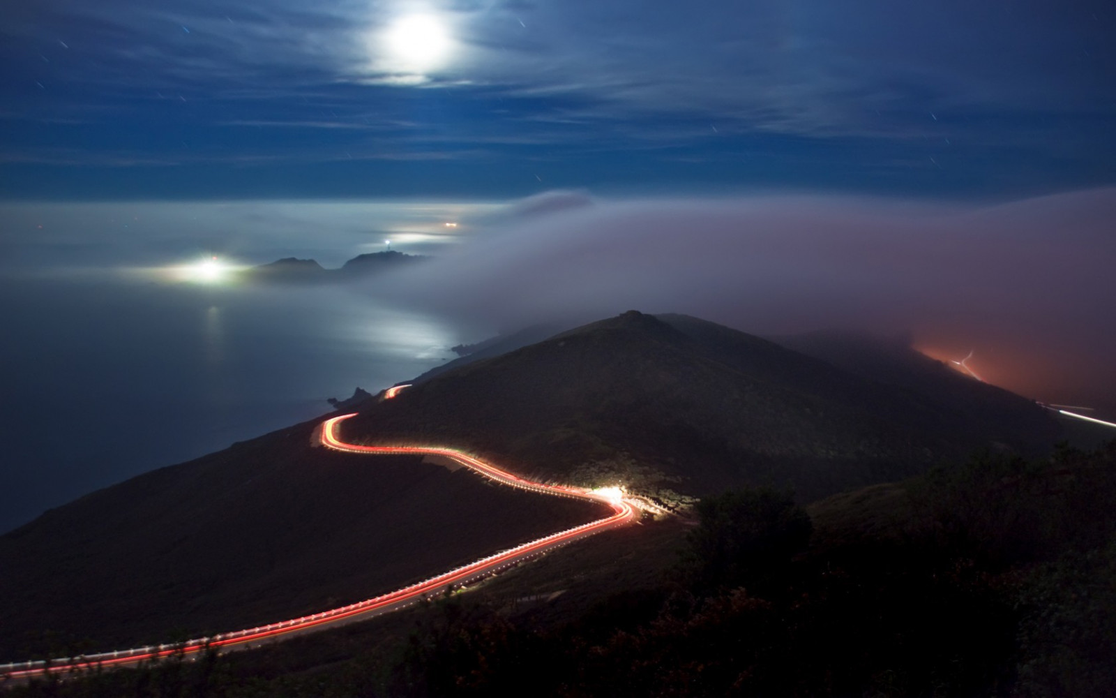 mare, notte, cielo, strada, l'esposizione a lungo, nuvole, Alba, orizzonte, traffico, atmosfera, crepuscolo, nube, montagna, alba, oscurità, fenomeno atmosferico, atmosfera della terra, landform, fenomeno geologico, landform vulcanica