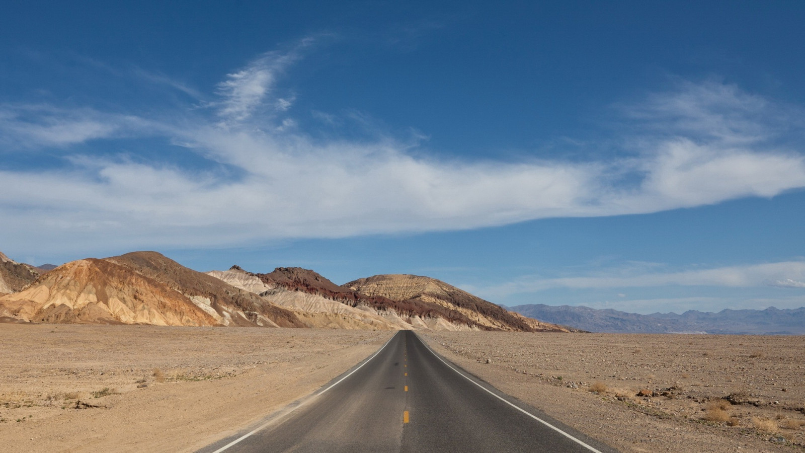 krajina, moře, kopec, Příroda, písek, nebe, silnice, poušť, horizont, údolí, Dálnice, plošina, step, infrastruktura, mrak, hora, prostý, 1920x1080 px, prérie, místo výskytu, přírodní prostředí, horských reliéf, landform, geografický rys, badlands, Liparské landform, road trip