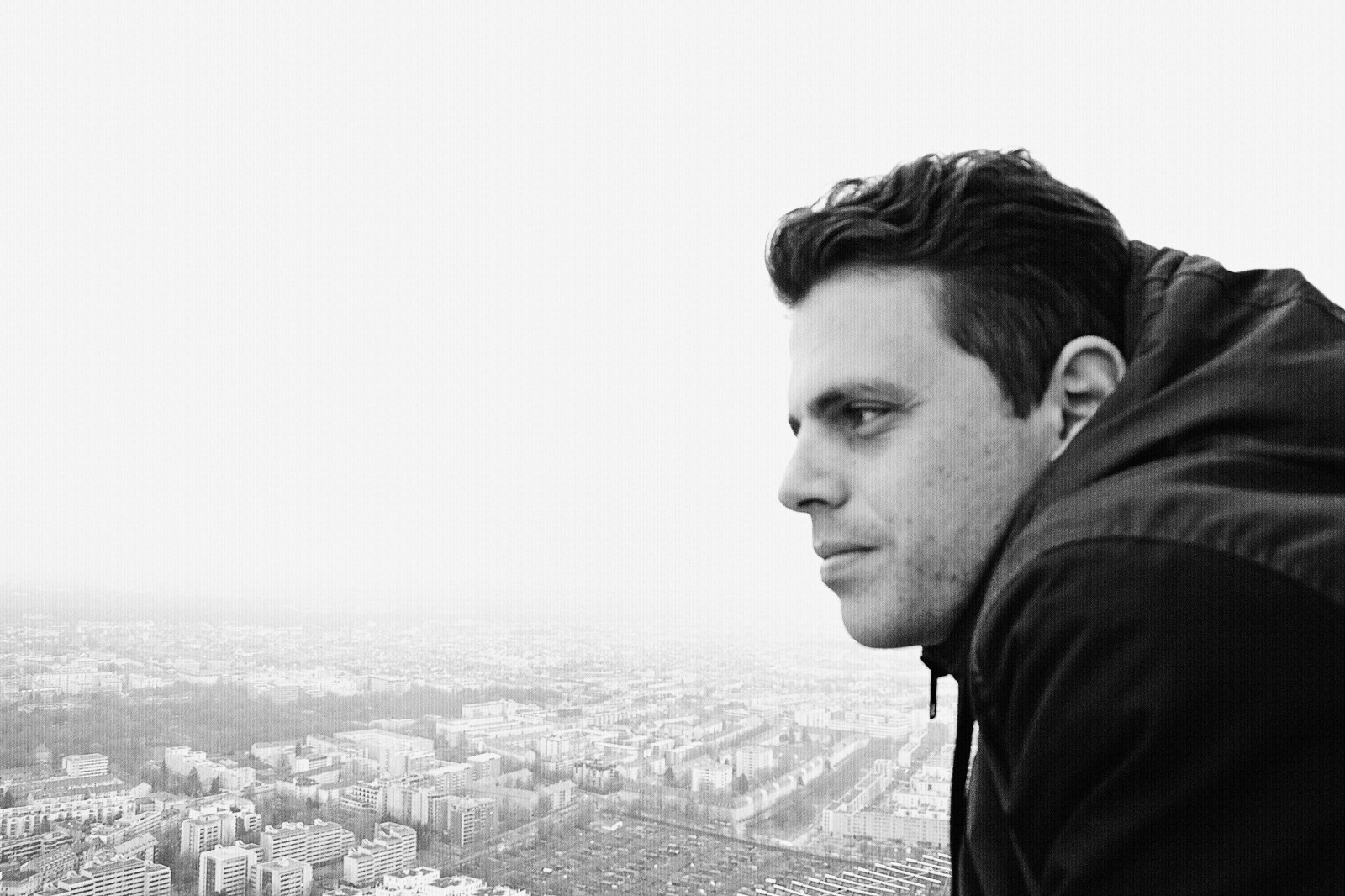 bílý, Černá, černobílý, portrét, město, nebe, fotografování, Gentleman, Německo, věž, televize, Osoba, umět, Mnichov, Sto, věčnost, světlo, mezi, jeden, Pohled, je, v, tělesné, usměj se, léta, muž, mladý, člověk, deutschland, fotografie, já, olympijský, vidět, mužský, moment, Ne, Nyní, tam, Černý a bílý, monochromatické fotografování, portrétní fotografie, munchen, Olympiaturm, rozdíl, jasně, Přehlídka, stock photography