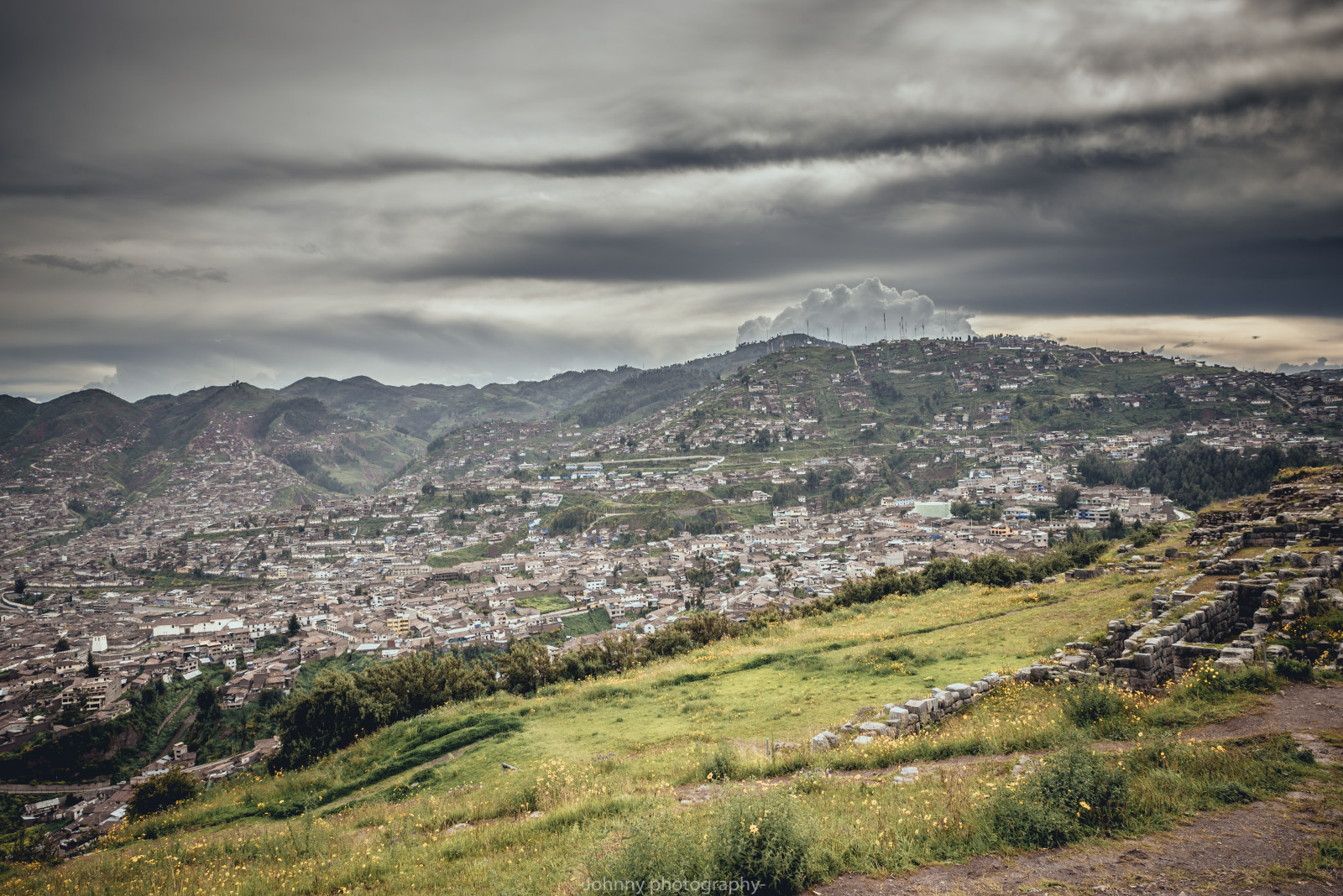 krajina, město, kopec, zřícenina, tráva, nebe, zima, pole, vesnice, horizont, národní park, údolí, Nikon, divočina, mount scenérie, Peru, plošina, hřbet, mrak, scéna, strom, hora, Pohled, Amerika, jižní, cusco, cloudsstormssunsetssunrises, D600, vysočina, venkov, horských reliéf, pohoří, stanice hill, meteorologický jev, klesl, sacsayhuamán, nadmořská výška