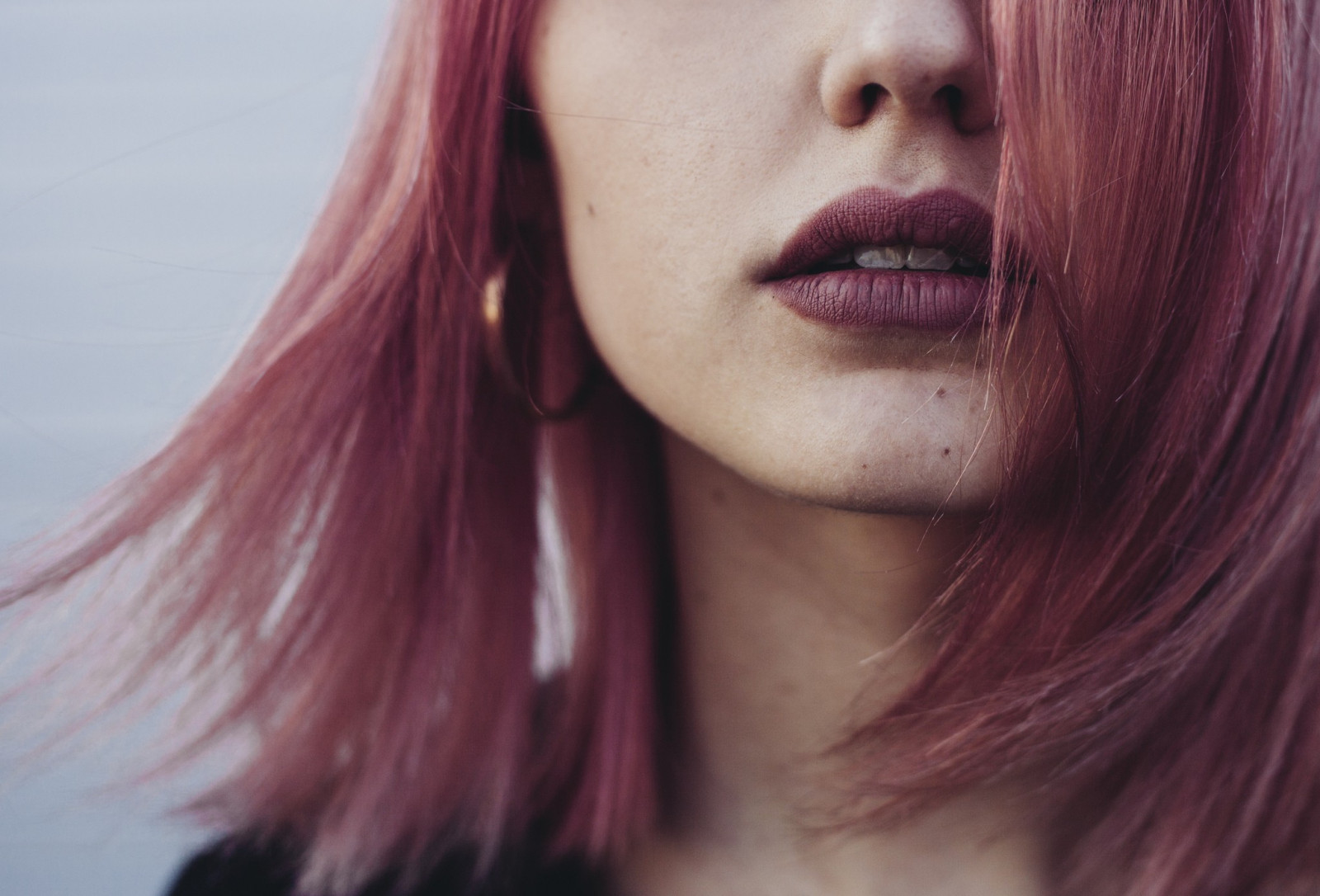 ansigt, Kvinder, model, portræt, farvet hår, langt hår, Åben mund, rød, fotografering, tæt på, læbestift, sort hår, mode, pink hår, hår, mund, næse, lyserød, hud, hoved, farve, pige, skønhed, øje, kvinde, dame, læbe, blond, frisure, brunt hår, menneskehår farve, hår farve, rødt hår, organ, tæt på