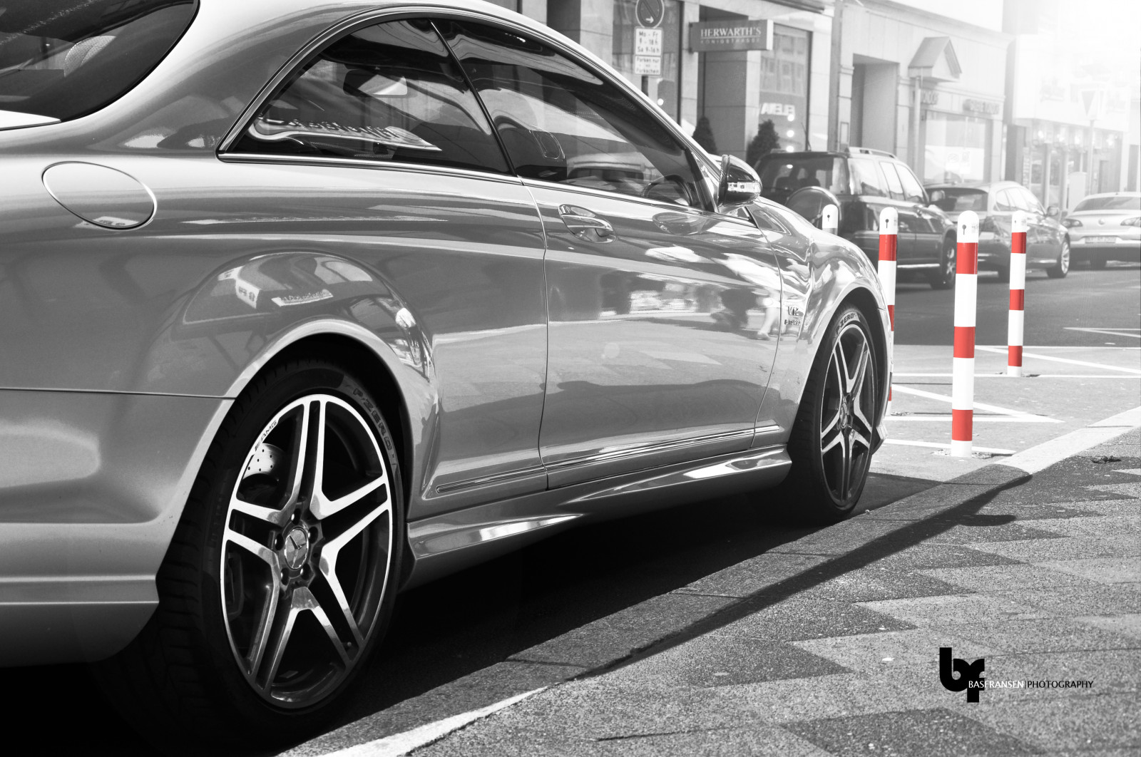 bílý, Černá, auto, vozidlo, fotografování, Německo, Mercedes Benz, Mercedes Benz E Class, slunce, svět, Nikon, sportovní auto, pneumatika, kupé, ráfky, Konvertibilní, Google, časopis, výkon auta, limuzína, AMG, UMĚNÍ, benz, expozice, prozkoumat, odrazy, prozkoumal, světlice, kolo, reklamní, auto, SC, okraj, cl, zajímavý, superauto, dnes, nádherný, selektivní, vr, Dusseldorf, D5000, 18105, mercedesbenz, automotive, drahý, 65, Černý a bílý, automobilového designu, automobilový exteriér, luxusní vůz, rodinný vůz, nárazník, kompaktní vůz, motorové vozidlo, automotive pneumatiky, osobní luxusní automobil, výkonné auto, Mercedes Benz W212, střední velikost auta, bas, auto part, zbarvení, mluvil, selectivecoloring, Fransen, Mercedes Benz třídy CLK, kola z lehkých slitin, CL65, automotive wheel system