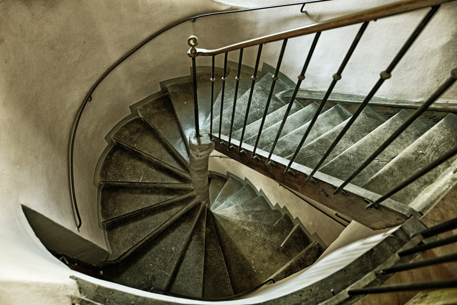 architektura, spirála, Nikon, Francie, Evropa, schody, kroky, úhel, zábradlí, Horní Savojsko, denní osvětlení, Fibonacciho, Laroche, larochesurforon