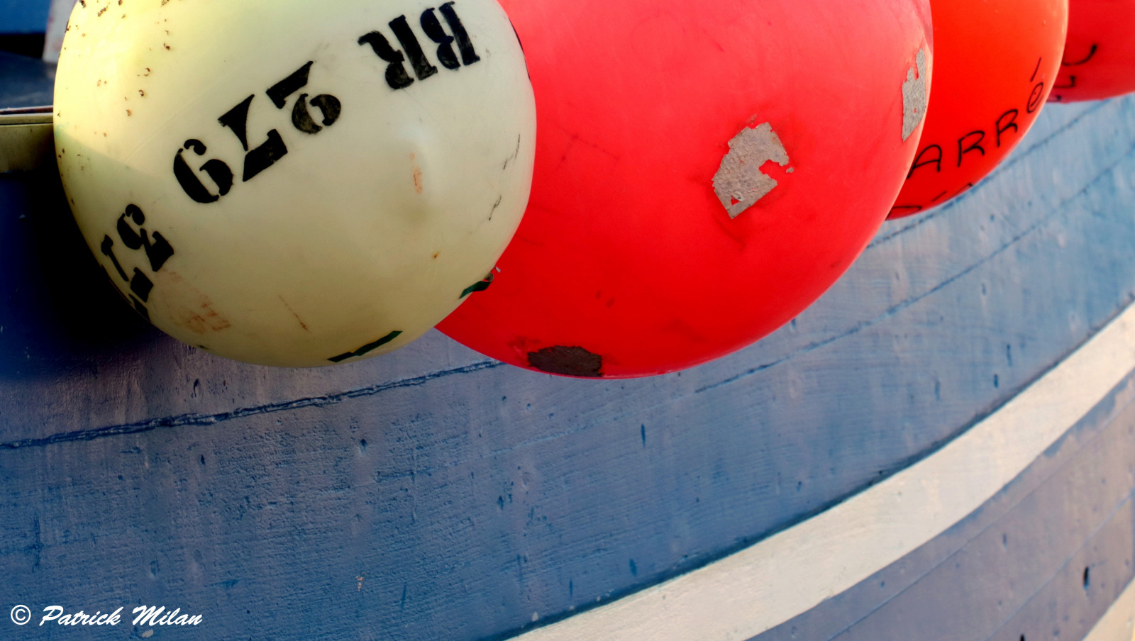 skib, båd, rød, himmel, sløjfe, propel, ballon, klokke, kompas, fiskeri, sejlads, Hublot, saariysqualitypictures, ocean, havn, Havn, ring, reb, kaj, quai, bøje, bateau, voilier, Plouguin, Ploudalmezeau, Portsall, Kersaint, Landunvez, Landeda, Lannilis, treglonou, saintpabu, Pabu, Abers, bretagne, Bretagne, BZH, saintrenan, Renan, Lanildut, aberwrach, Lampaul, Plouarzel, Breles, snap, Iroise, bugserbåd, skrog, opdrift, krog, oarlock, Finistere, reb, remskive, Safran, Helice, bou e, koøje, peche, ror, aussi re, accastillage, flotteur, Bout, Taquet, låsen, poulie, r en, Palan, cloche, trossen, gouvernail, Mousqueton, Manille, bøjle, anneau