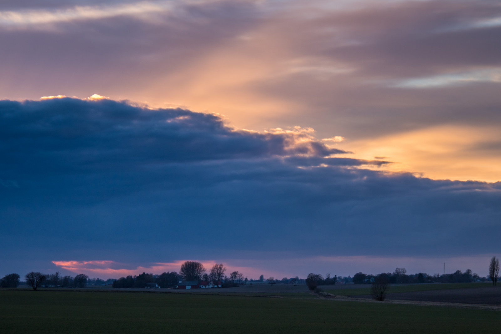 แสงแดด, แนวนอน, พระอาทิตย์ตก, ท้องฟ้า, ฟิลด์, พระอาทิตย์ขึ้น, ตอนเย็น, เช้า, ขอบฟ้า, บรรยากาศ, พลบค่ำ, เมฆ, รุ่งอรุณ, himmel, solnedg ng, ชนบท, ลินคอล์น, skymning, landsbygd, landskap, ที่ราบ, ทุ่งหญ้า, บรรยากาศของโลก, สายัณห์, ท้องฟ้าสีแดงตอนเช้า, ปรากฏการณ์ทางอุตุนิยมวิทยา