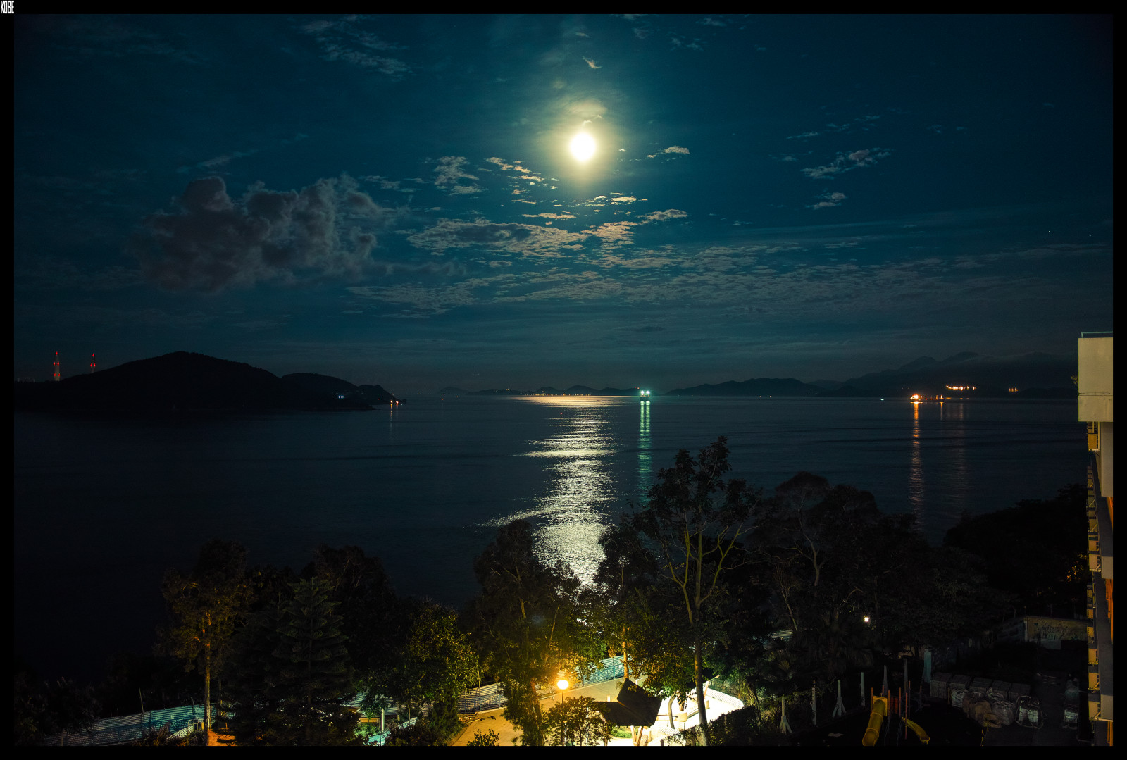 modrý, světlo, moře, hk, Měsíc, přímořská krajina, podzim, noc, Rychlost, krajina, vidět, mar, meer, kobyla, pomalý, Nacht, nízký, 28mm, sigma, hong, kong, uzávěrka, noite, nicht, F28, Tuta, meri, HDR, NOC, Merrill, Kobylka, Gece, noapte, Amari, jura, více, Hatun, Slient, apsc, Aruma, GEC, Qucha, dp1m, s, Nichttime, Nakt s