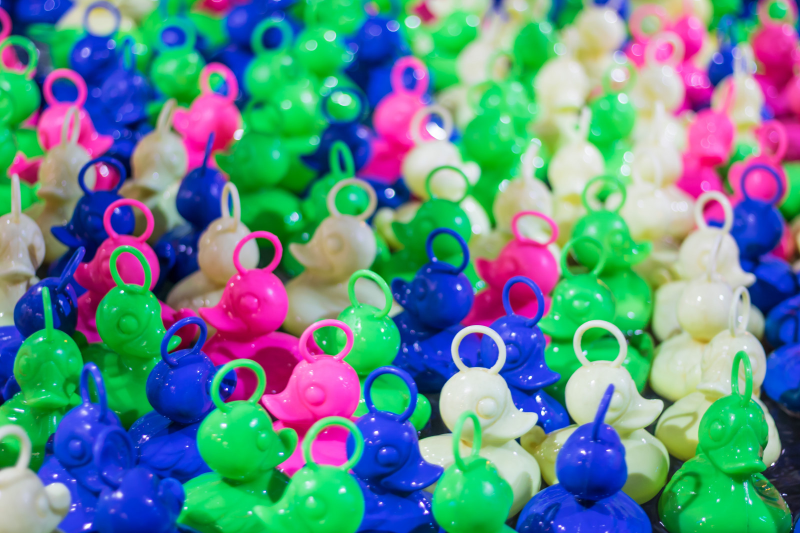 verde, blu, Germania, bicchiere, Natale, palloncino, Giocattolo, colore, fiore, natale, negozio natalizio, luglio, Germania, deutschland, rostock, Julmarknad, modello canoneos760d exif, geocountry, Marca fotocamera Canon, Geocity, modello di fotocamera canoneos760d, geostate, geolocalizzazione, exif fare canon, exif focalLength 50 millimetri, exif ISOSPEED 400, ef50mmf18stm lente exif, apertura exif 20, Weinachtsmarkt, fotografia macro