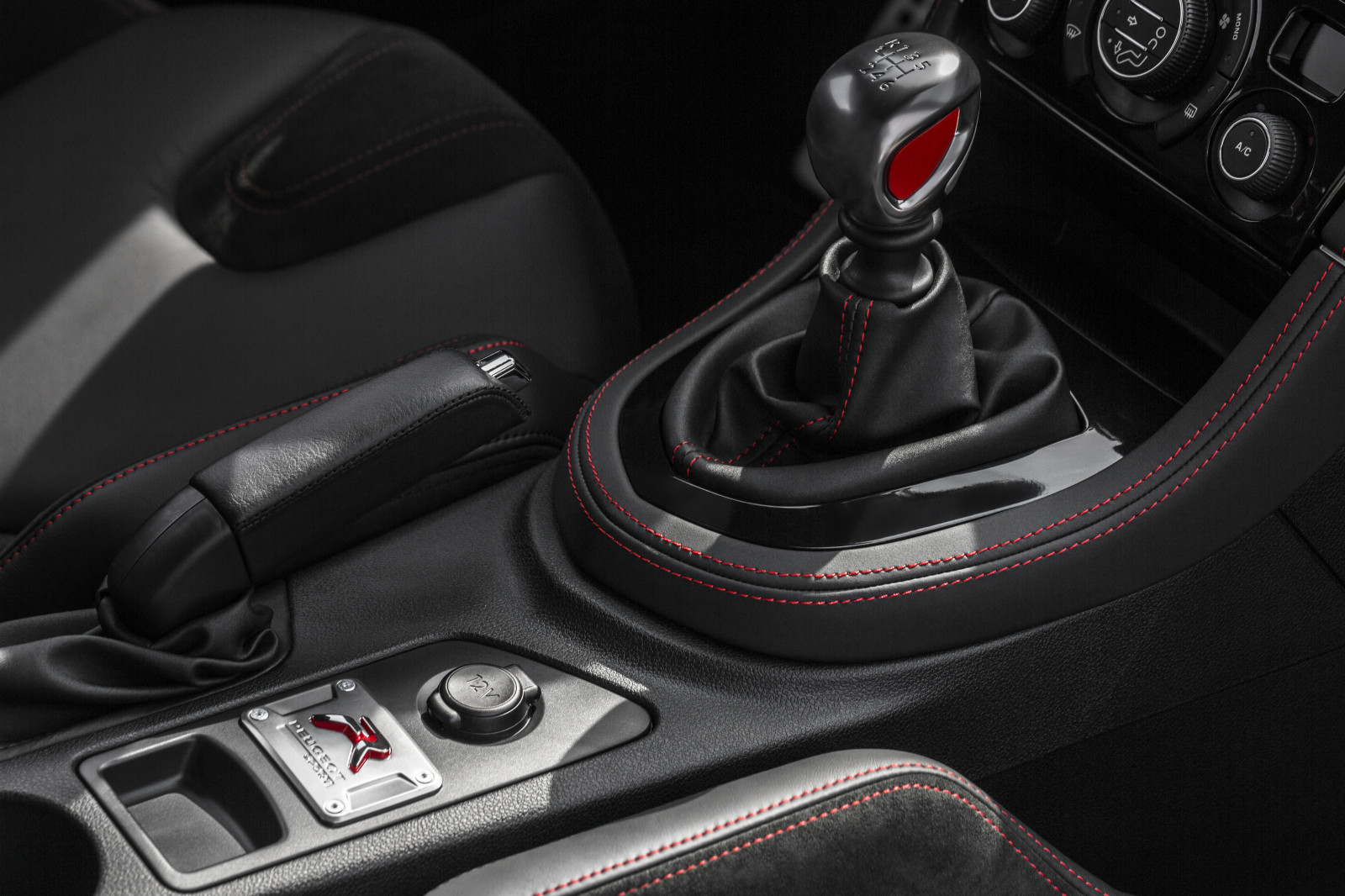 auto, BMW, vozidlo, audi, sportovní auto, peugeot, volant, netcarshow, netcar, obrázky vozidel, photo auto, 2014, kolo, RCZ R, superauto, pozemní vozidla, automobilového designu, automobilový exteriér, automobil make, luxusní vůz, rodinný vůz, výkonné auto, řízení part, řadicí páka