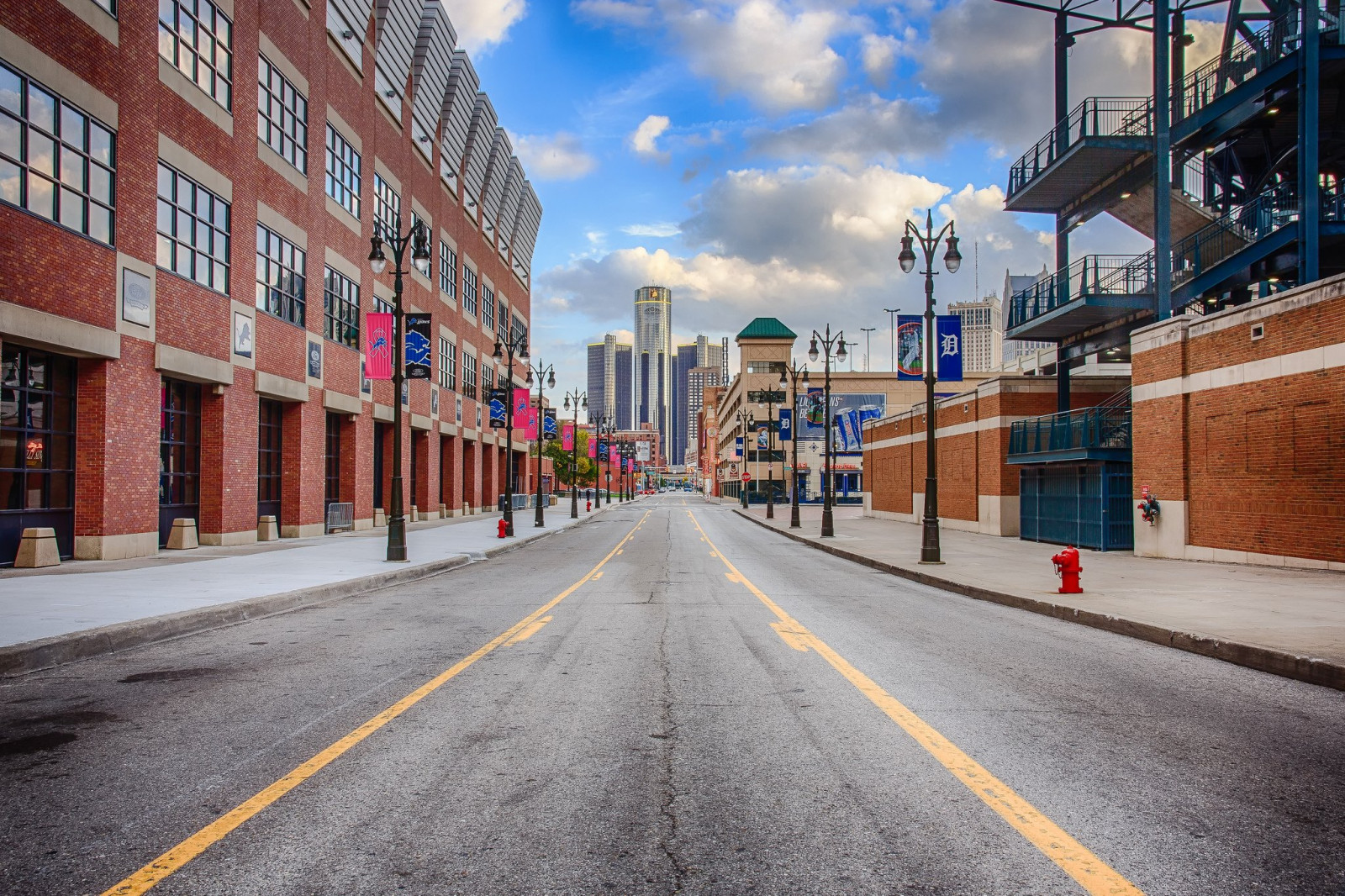 2048x1365 px, architektura, UMĚNÍ, mosty, budovy, města, město, Detroit, doky, centrum, Graphitis, Grosse, proud, Macomb, Michigan, jednokolejnicová visutá dráha, noc, oakland, úřady, odstavec, pointe, přístav, Storehouses, prodejny, věže, Spojené státy americké