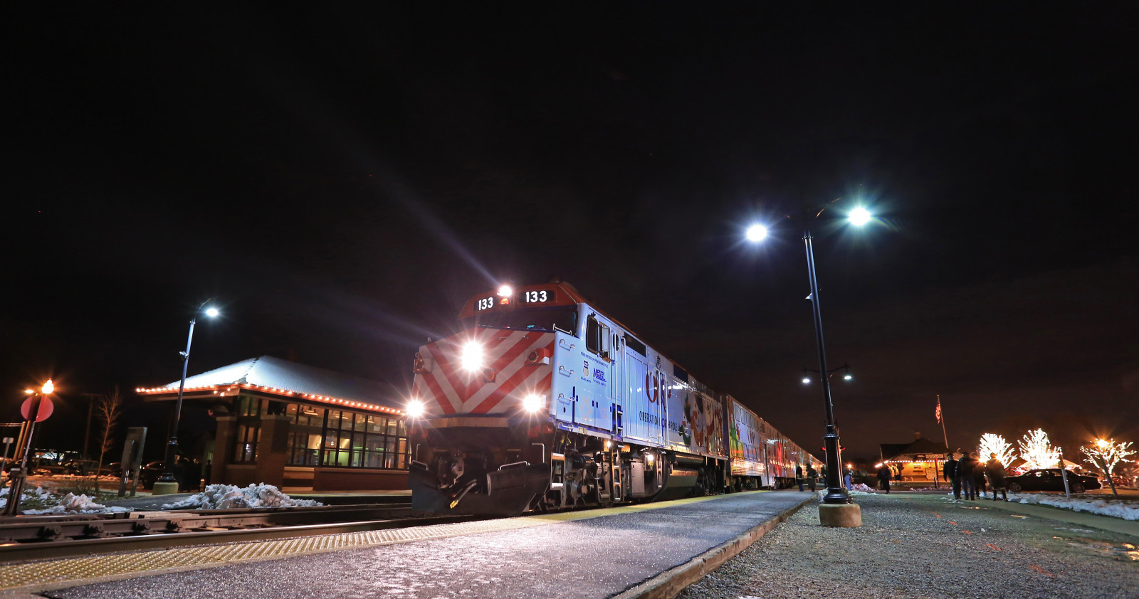 nat, tid, krystal, sø, hoved, lys, gyralight, Gyra, Mars, jul, lys, depot, metra, metx, 133, 2016, operation, Nord, pol, udtrykke, Passager, tog, jernbane, Pendler, jernbane, station, signal, CNW, sears, tårn, Willis, siv, time, EMD, f40ph2, godt, årsag, helligdage, vinter, sæson, træ