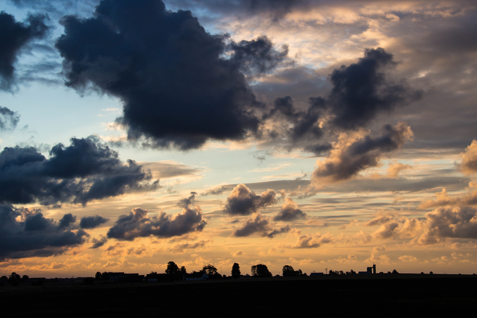 slunečnímu záření, západ slunce, nebe, pole, mraky, svítání, večer, ráno, slunce, horizont, atmosféra, soumrak, mrak, svítání, nebe, moln, s dersl tt, 10kviews, prostý, prérie, odlesk, červená obloha v dopoledních hodinách, meteorologický jev, kupa