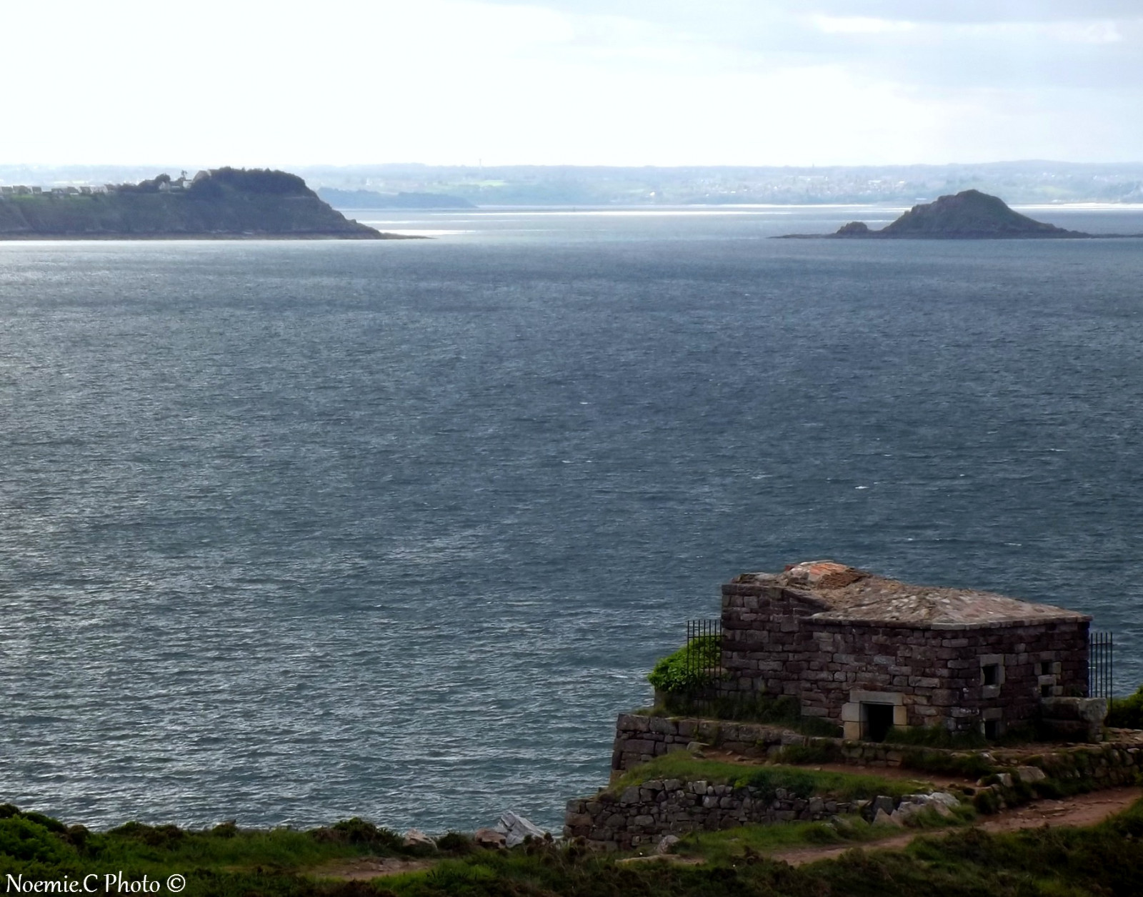 starý, světlo, moře, nebe, rostliny, mer, Dům, Skála, krajina, chata, kameny, horizont, zeleninový, zřícenina, ciel, Lumiere, výhled, pierres, paysage, maison, rocher, plantes, cabane, ruines