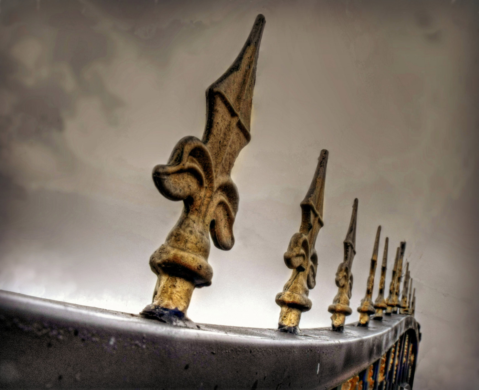 วัด, ไม้, ซัมซุง, โลหะ, ประติมากรรม, รูปปั้น, แคนาดา, รั้ว, bokeh, ทอง, นาย, Ontario, อนุสาวรีย์, tonemapping, มรดก, ศิลปะ, สำรวจ, dof, เหล็ก, ไนแองการ่า, ลินคอล์น, ตอนกลางคืน, trolledproud, allxpressus, photomatix, 40, แกะสลัก, pinnaclephotography, picmonkey, สมมุติฐาน, samsungmaster, fujifilmfinepixs1500, paulboudreauphotography, ประวัติศาสตร์สมัยโบราณ, fencefriday, Beamsville